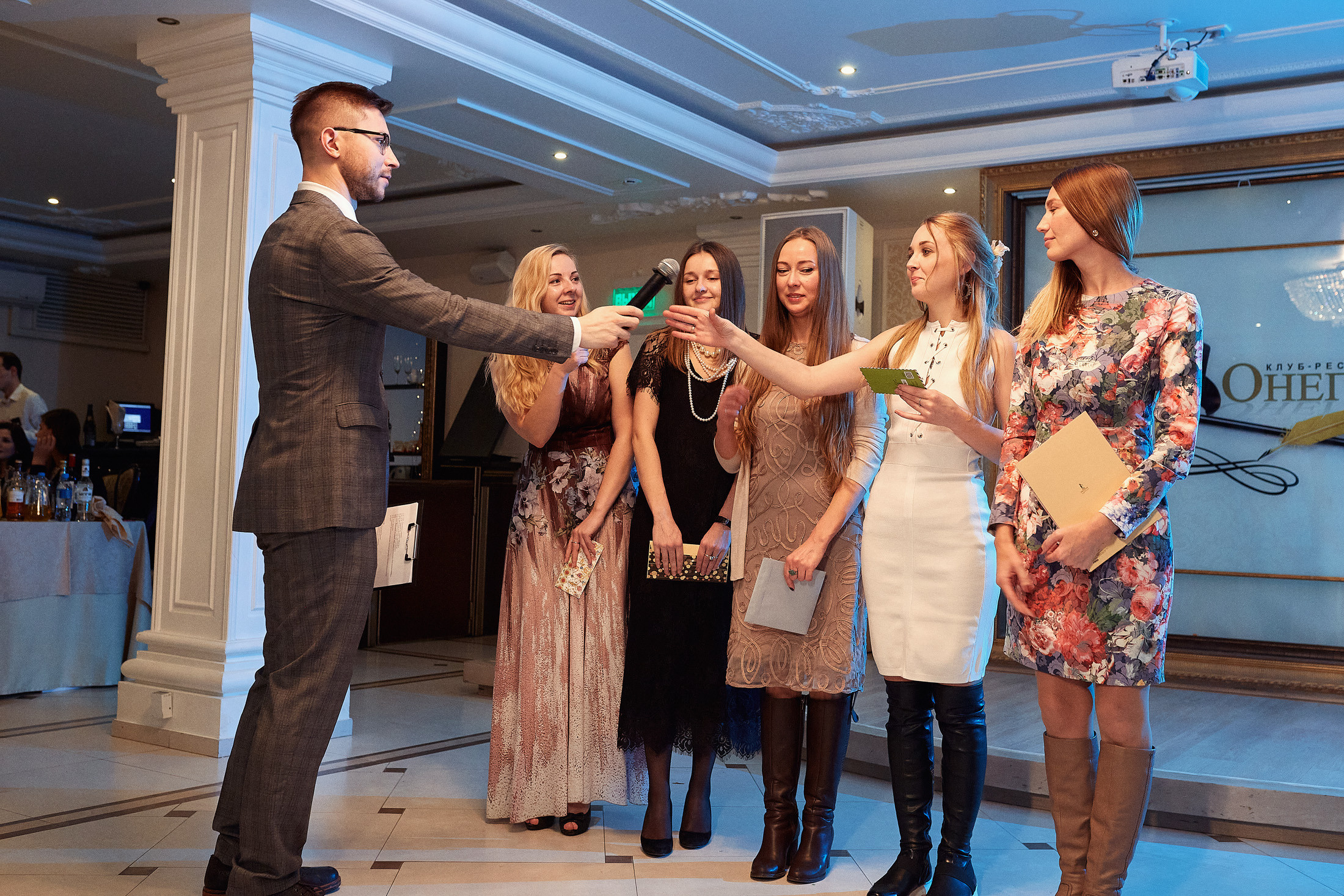 Съёмка свадьбы в красивой усадьбе. Свадебный фотограф Антон Артюшин. Работаю в Нижнем Новгороде и Москве