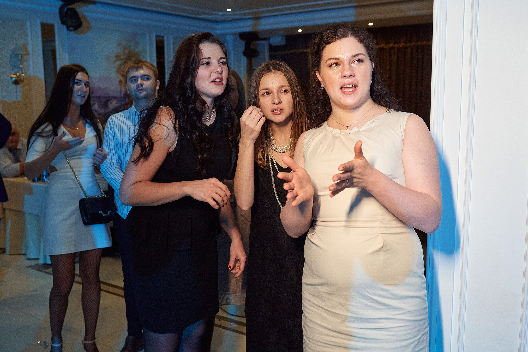 Съёмка свадьбы в красивой усадьбе. Свадебный фотограф Антон Артюшин. Работаю в Нижнем Новгороде и Москве