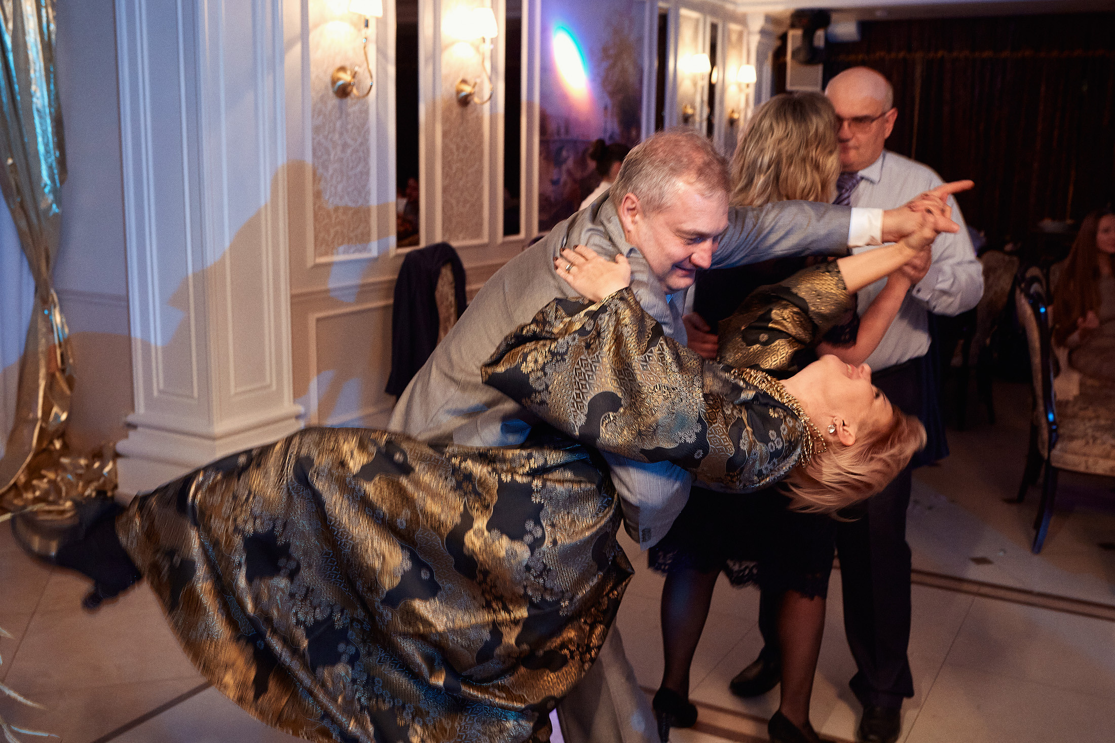 Съёмка свадьбы в красивой усадьбе. Свадебный фотограф Антон Артюшин. Работаю в Нижнем Новгороде и Москве