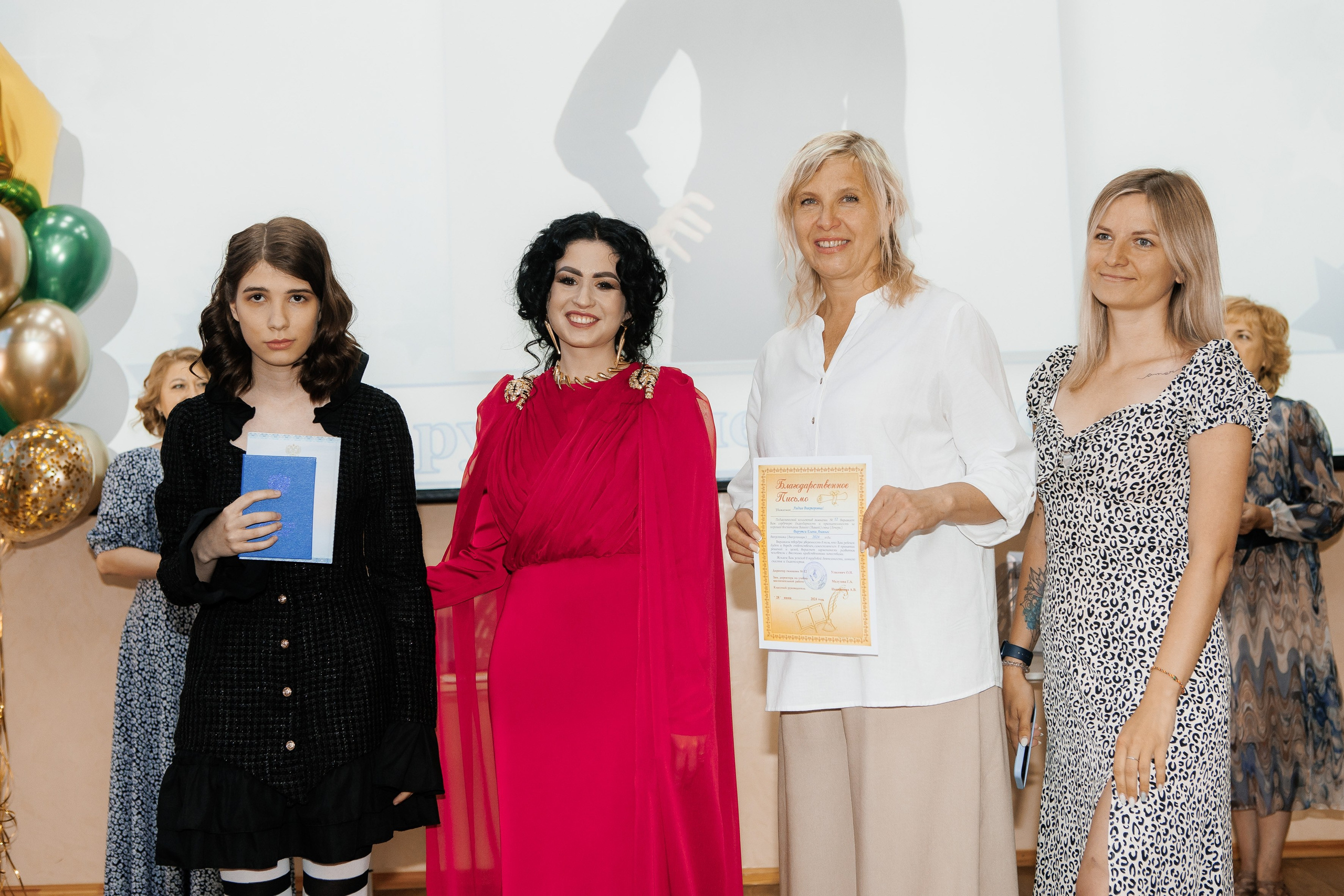 Выпускной Гимназия 12 2024 г. Свадебный и портретный Фотограф в Липецке Дмитрий Котюков