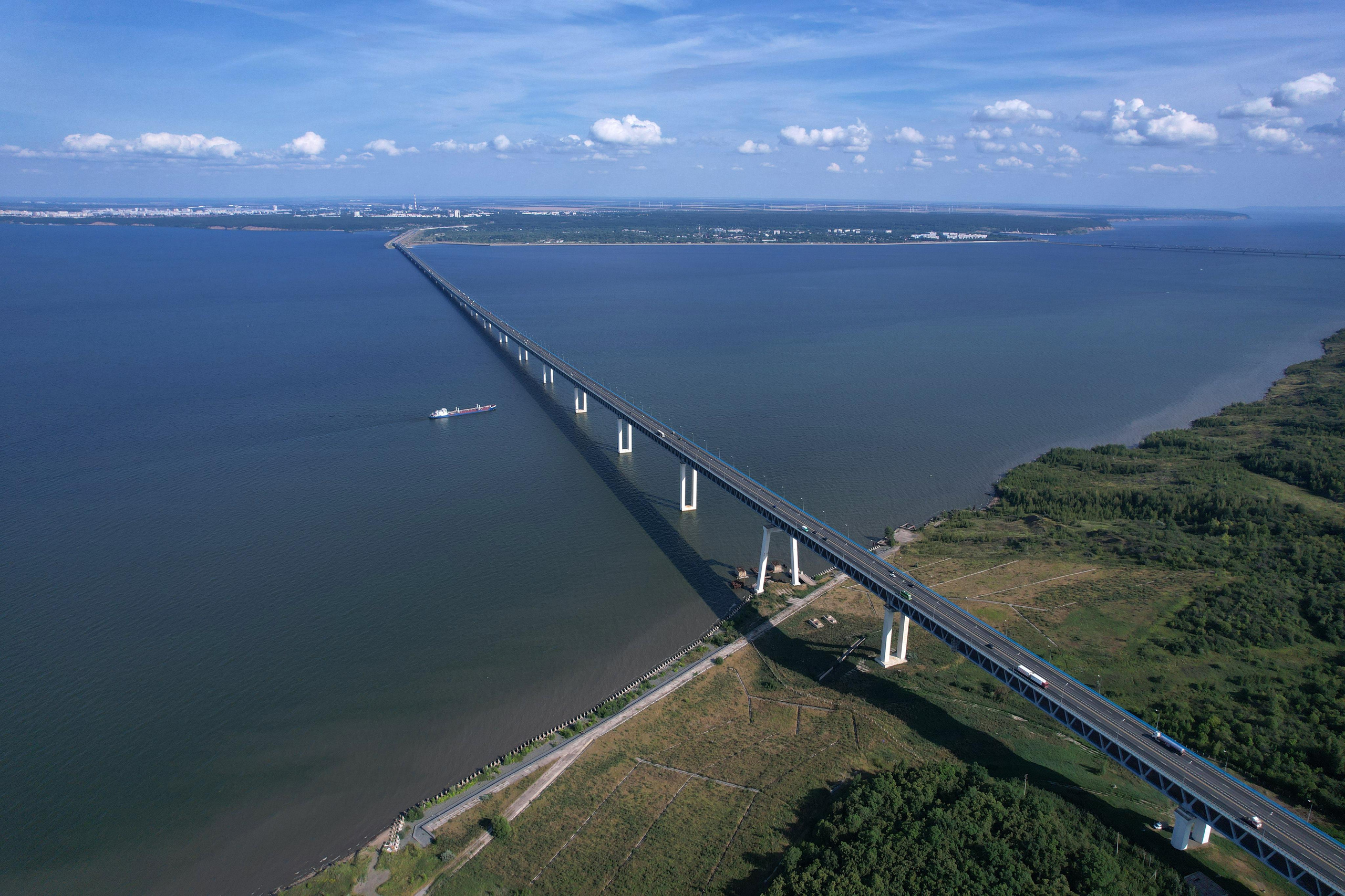 Президентский мост — Ульяновск. Свадебный, семейный и школьный фотограф в Сызрани Максим Баталов