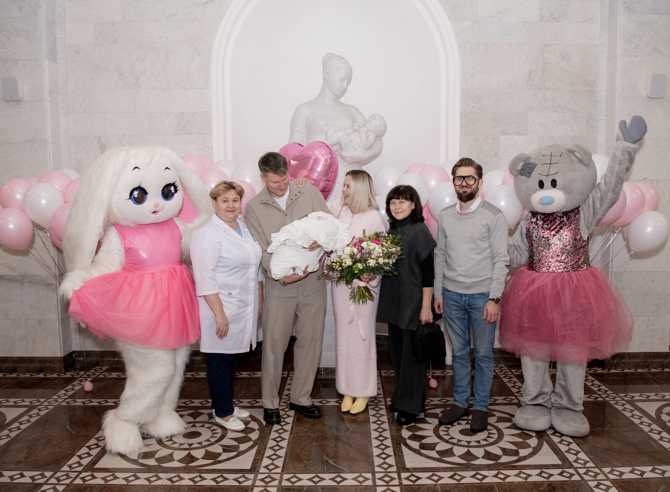 Выписка Киры. Снегиревка. Фотограф на выписку из роддома в Москве и МО