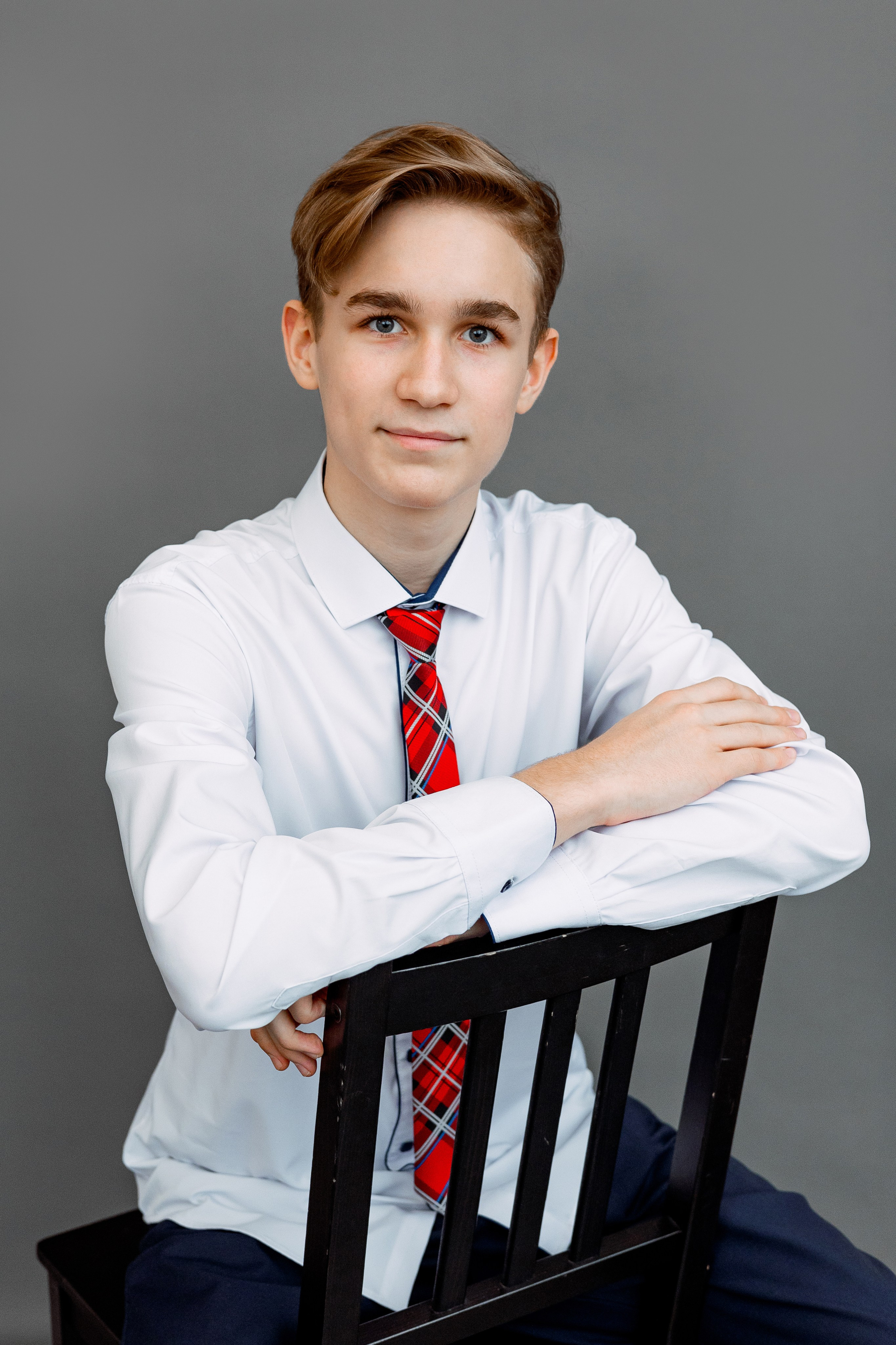 СТАРШАЯ ШКОЛА. Фотокомпания «Алые паруса» выпускные альбомы Москва и МО