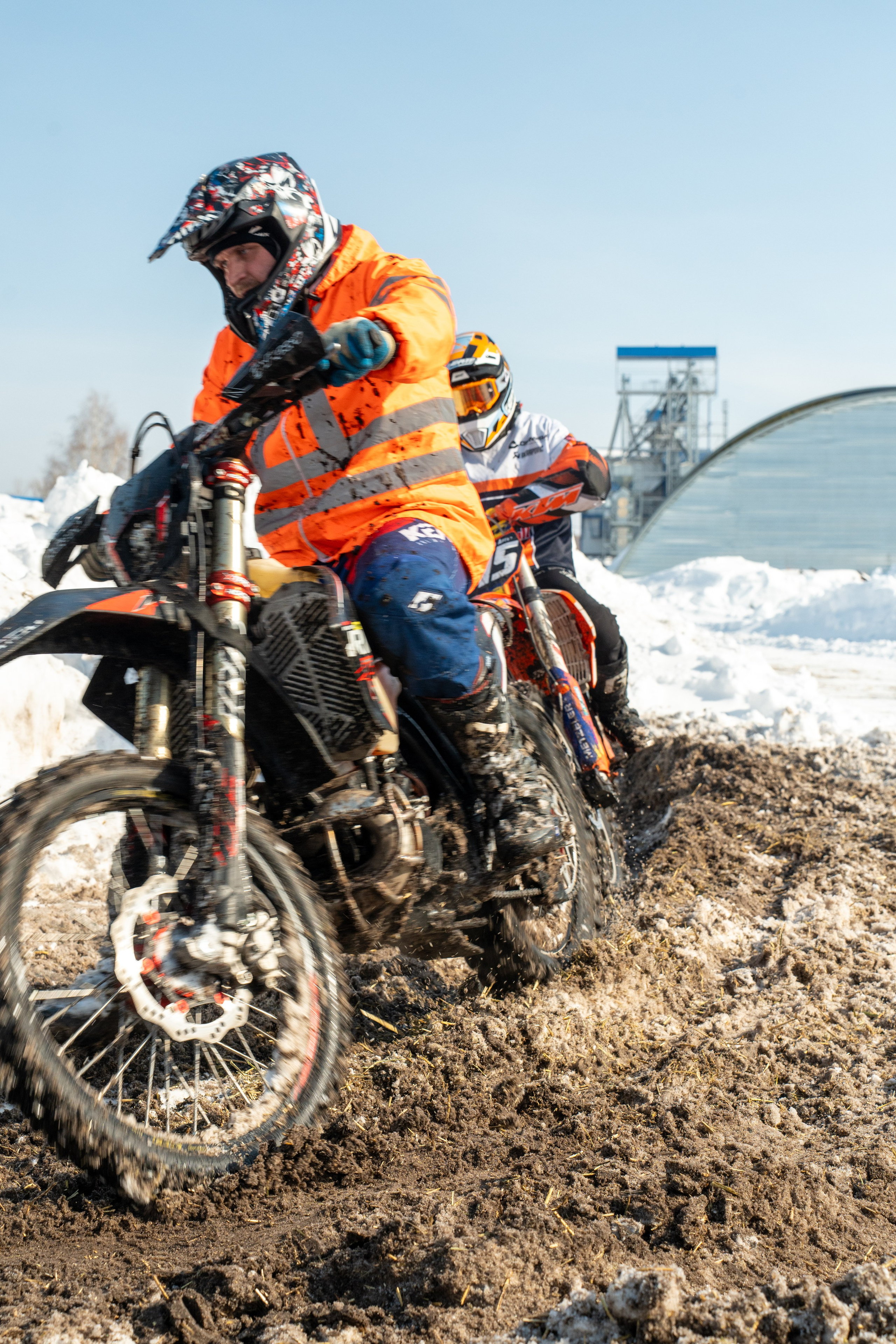 Мотокросс, закрытие зимнего сезона. Фотограф Артем Ларионов