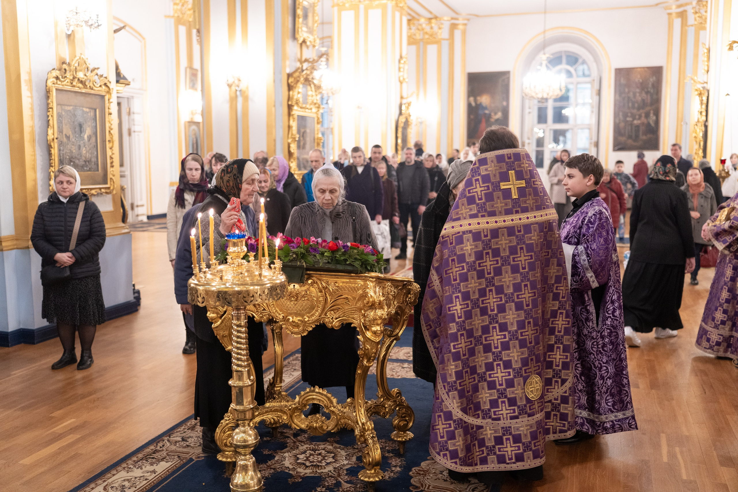 Воскресное бдение в канун Недели Крестопоклонной. НИКОЛО-БОГОЯВЛЕНСКИЙ МОРСКОЙ СОБОР