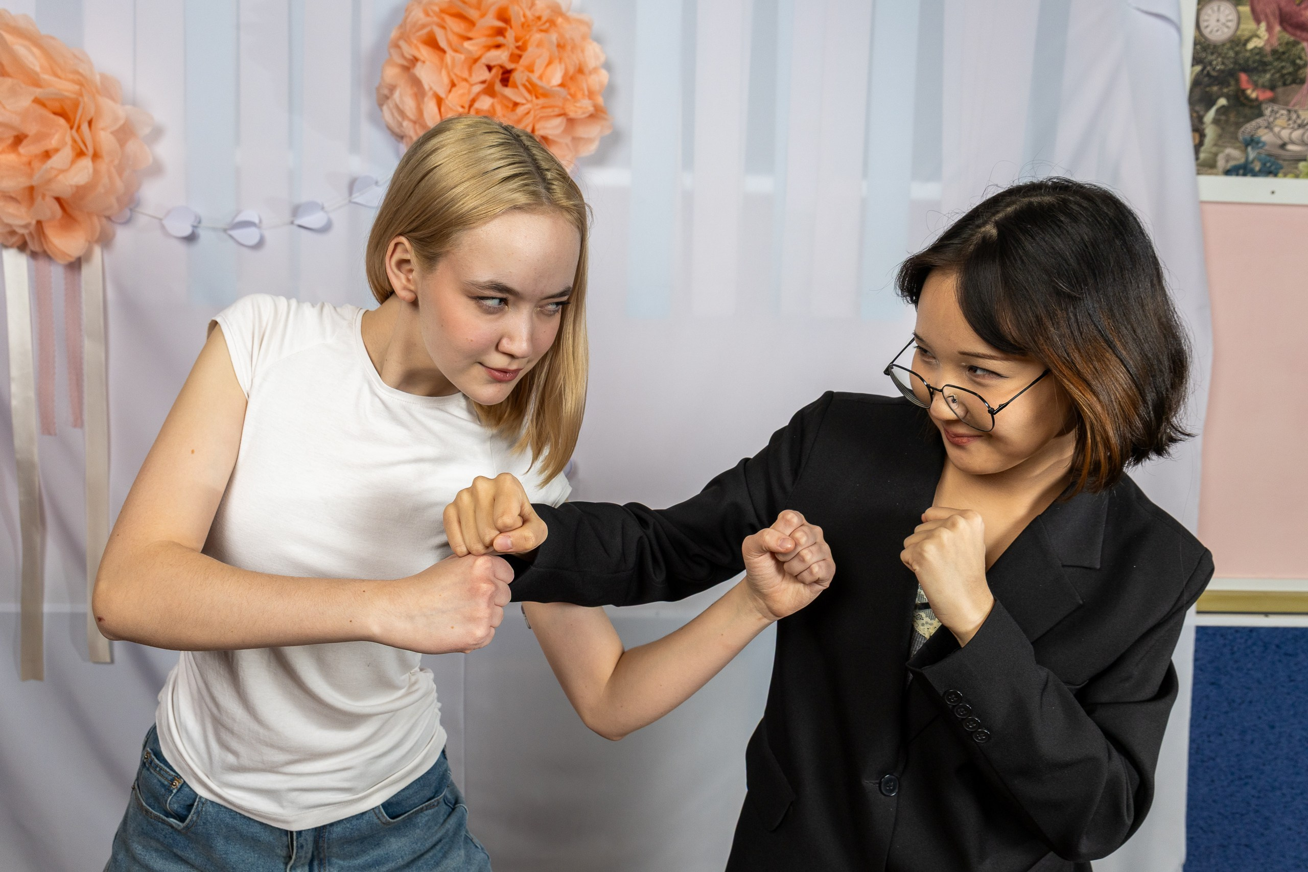 8 марта 2026. Поздравление ребят из 11 класса своих одноклассниц. Главная