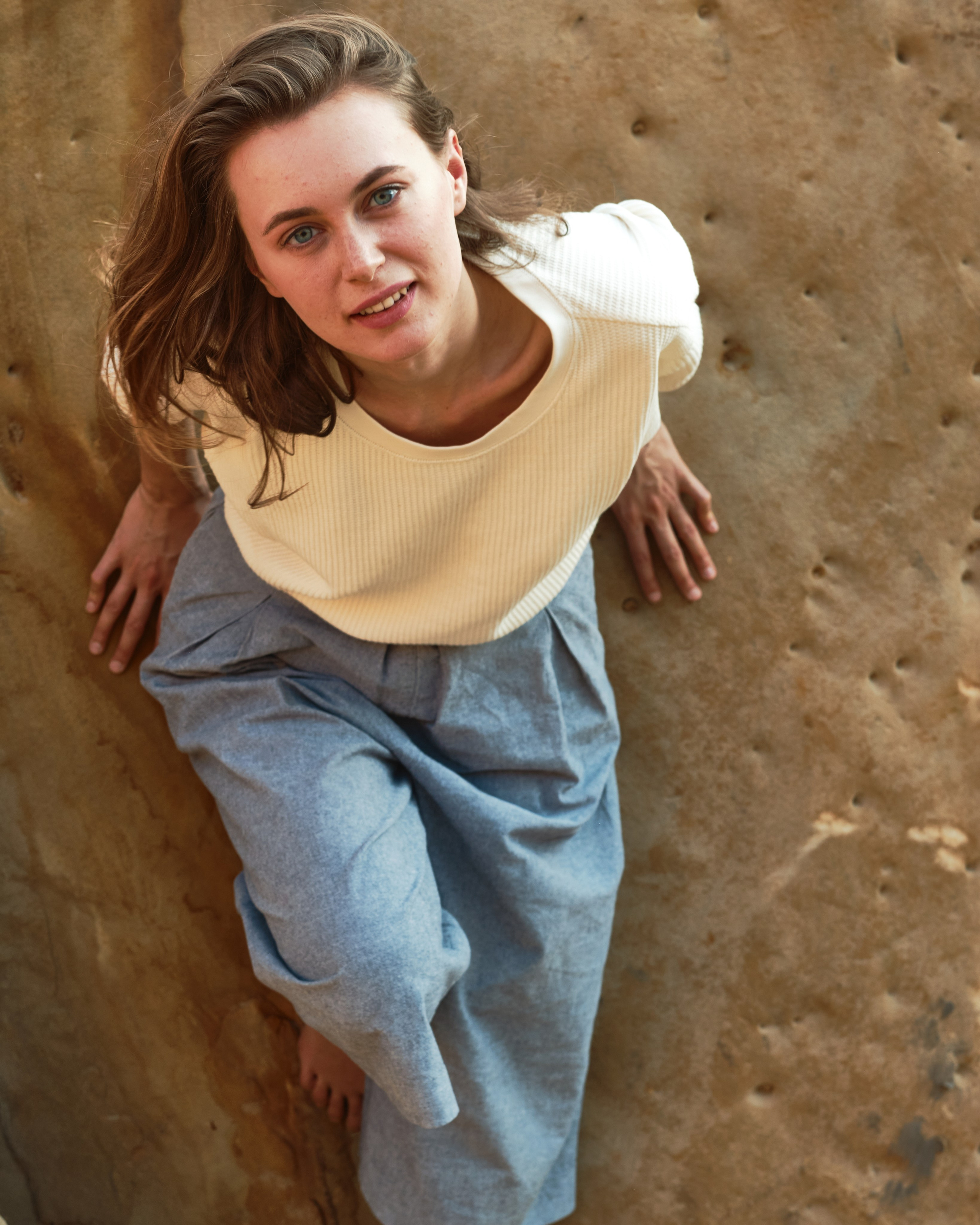 Светлана в пустыне (на пляже). Фотограф Максим Ерёмин