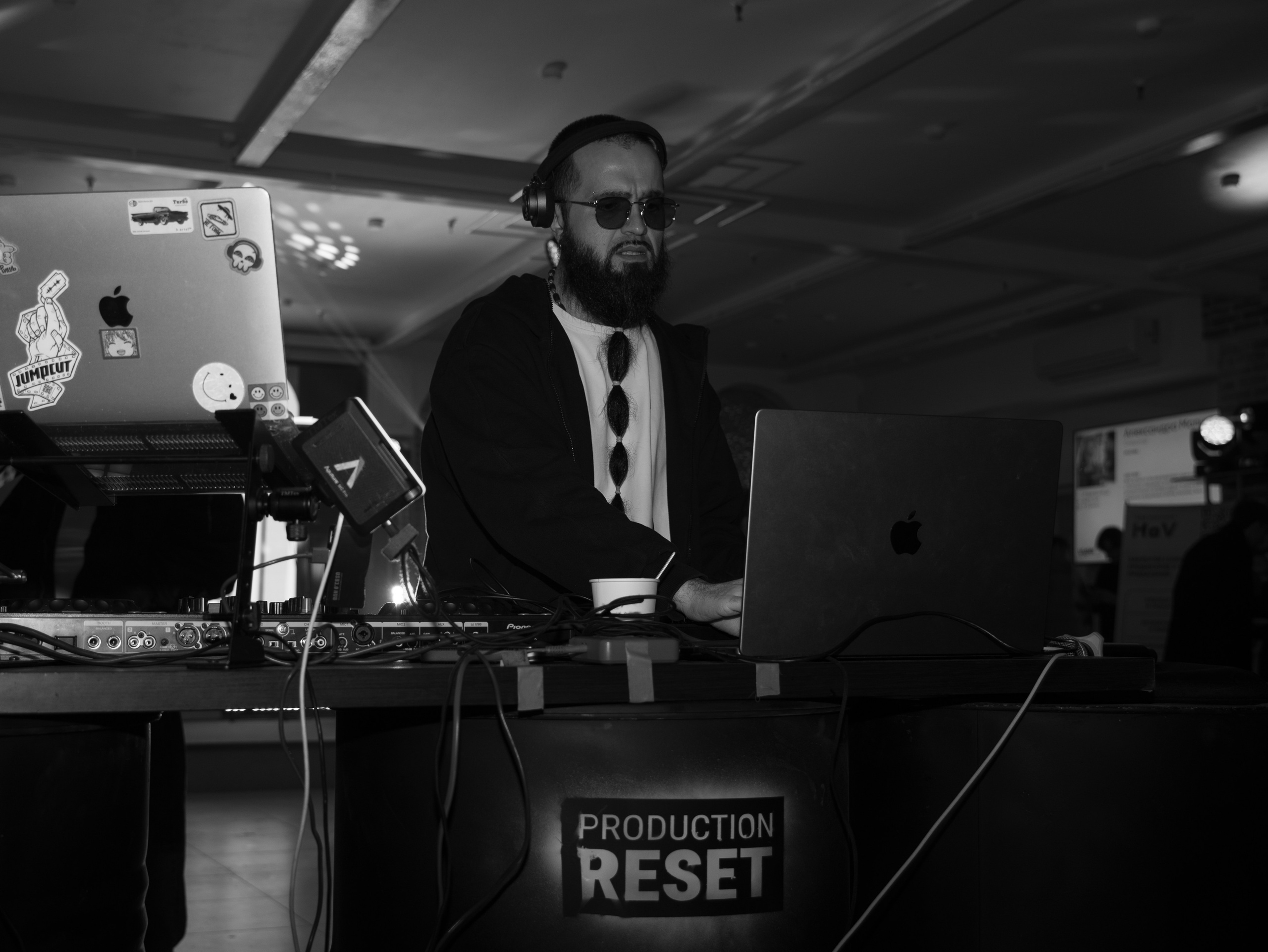 Репортажная съемка, мероприятия. Фотограф и видеограф в Москве Александр Вандышев