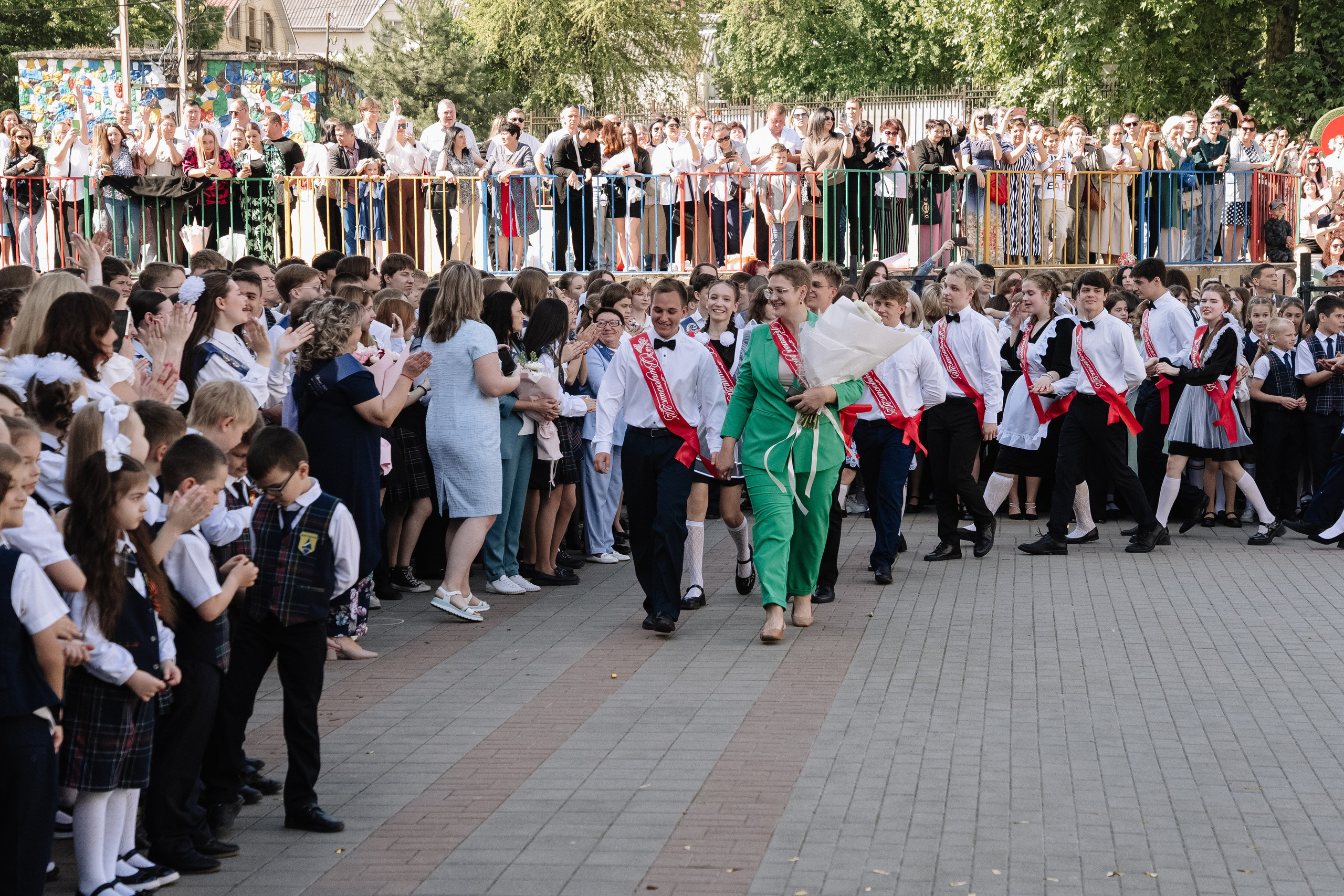 11 класс 40 школа. Выпускные альбомы Натальи Бутко: Новороссийск, Анапа, Геленджик