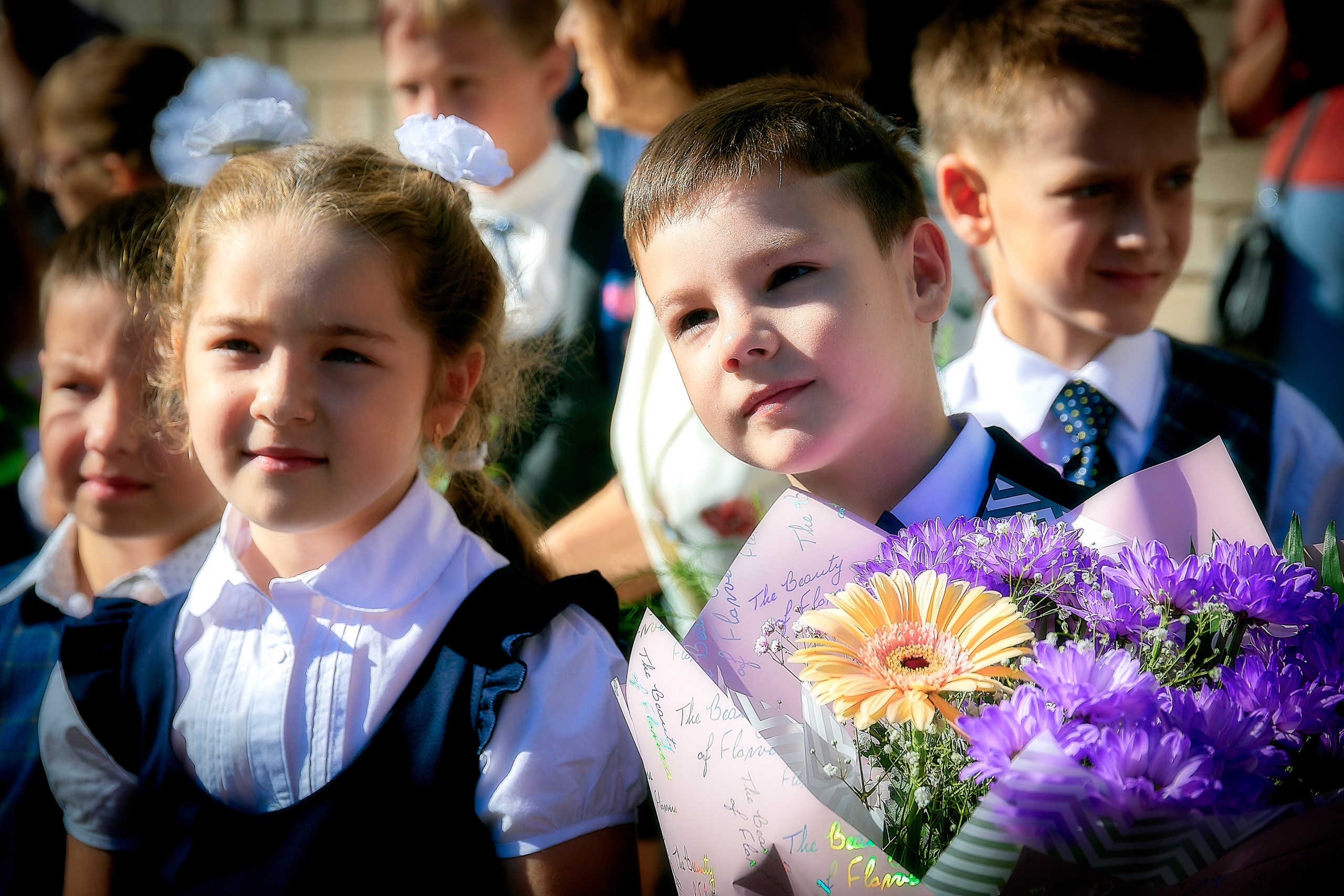 1 Сентября. Школа № 135. Лев Постнов.Фотограф. Нижний Новгород
