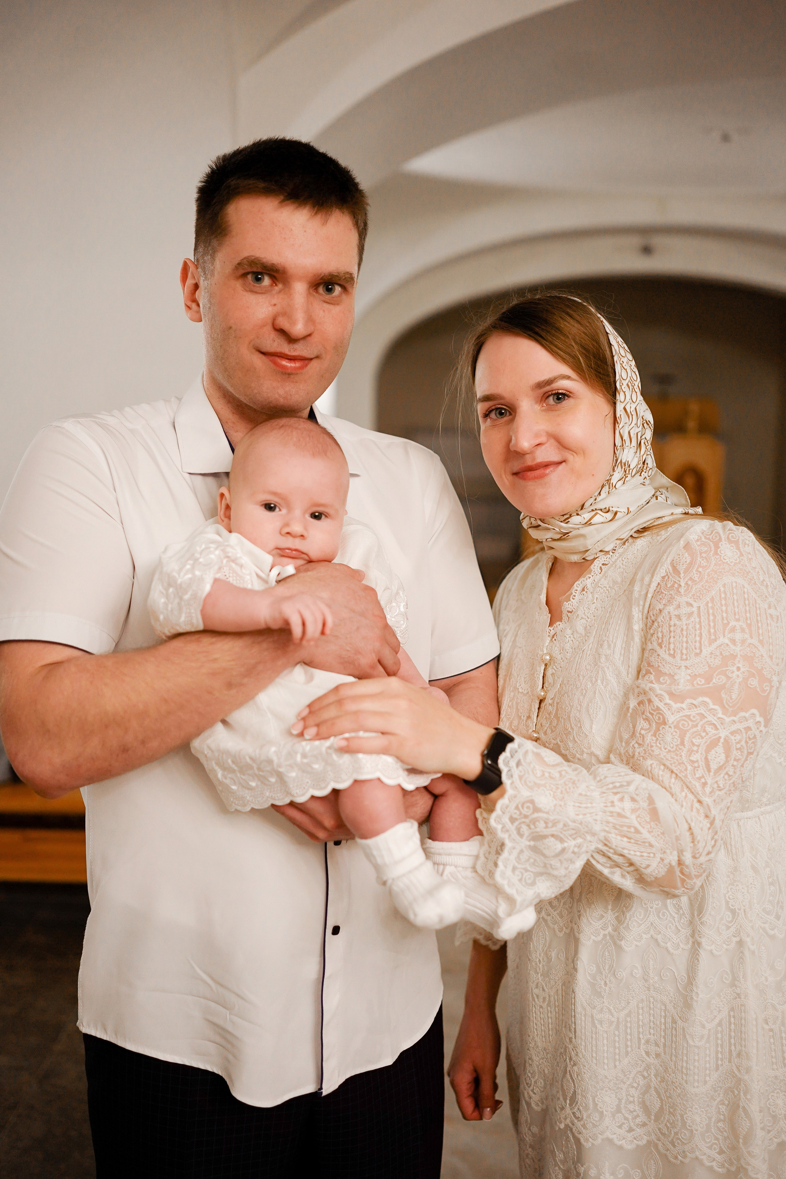 Таинство Крещения в храме Живоначальной Троицы в Троицке. Семейный и детский фотограф в Москве Екатерина Офицерова