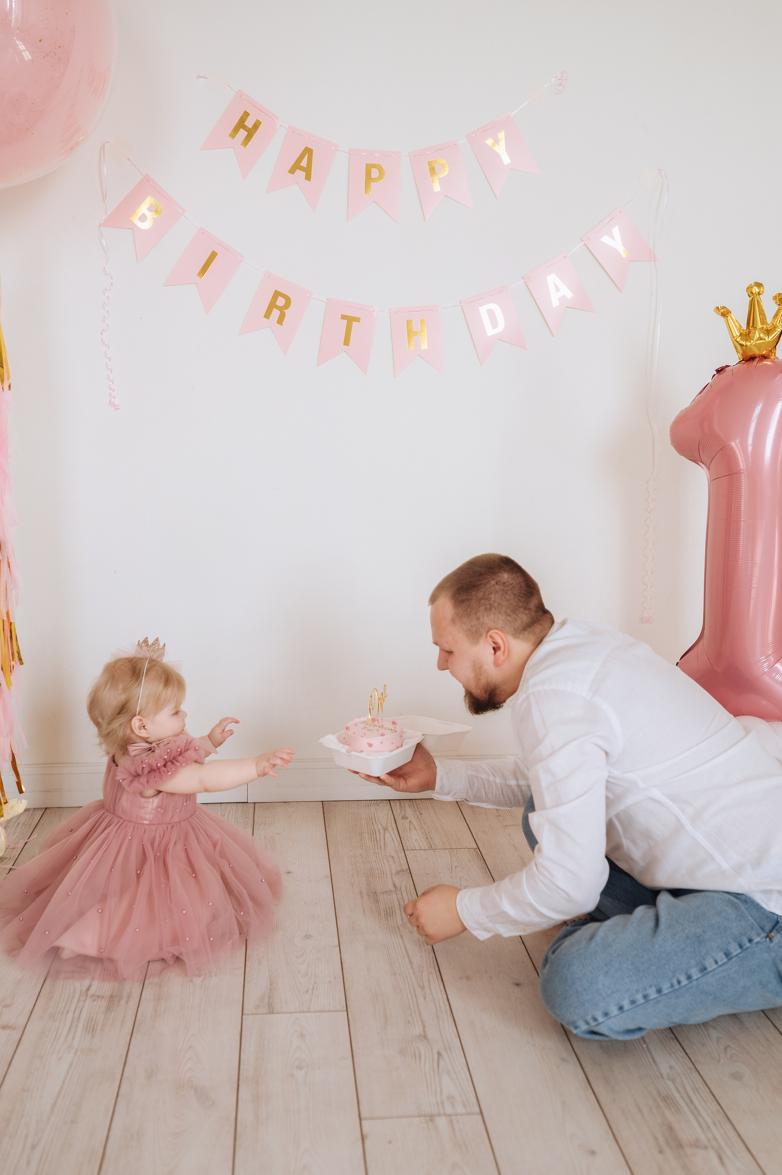 Семейная фотосессия на годик Евы. Фотограф в Москве и Московской области Таня Яблочкина