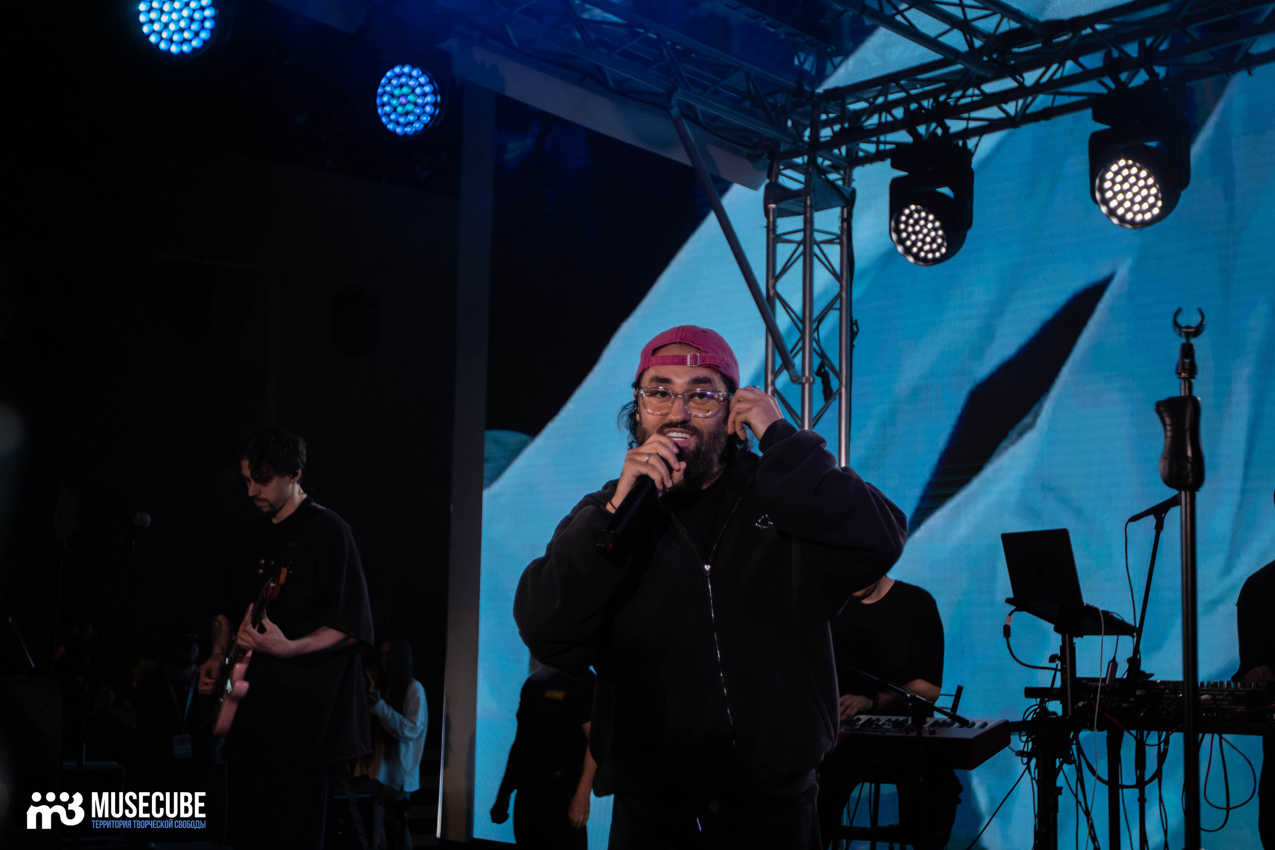 МОТ. Концертный фотограф