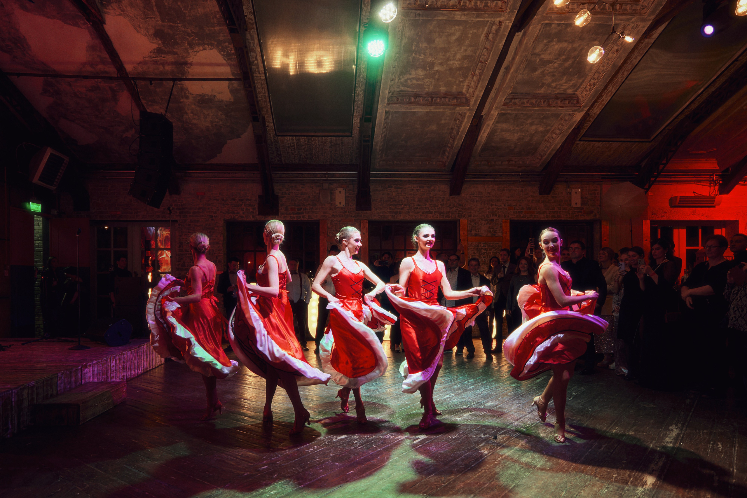 Norbit Cabaret. Фотограф Дмитрий Тур — профессиональная фотосъемка мероприятий и портретов в Москве и Московской области