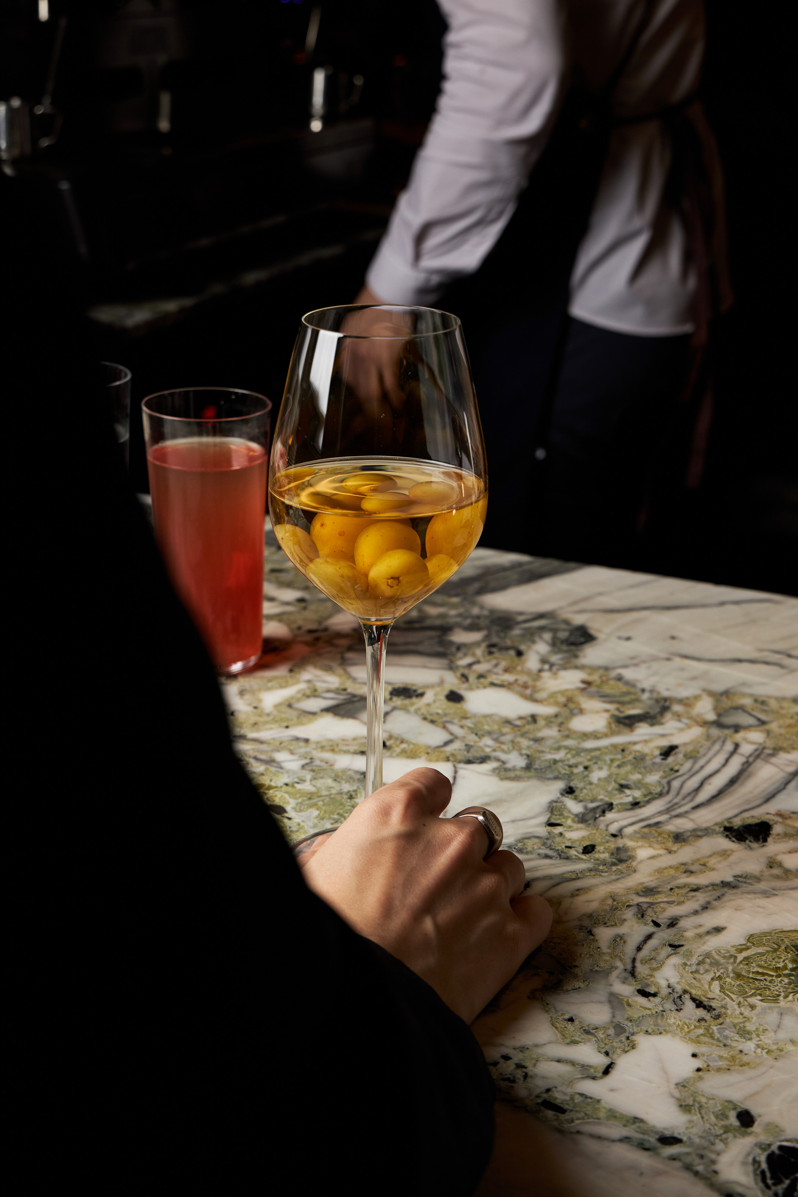 Свежесть и аромат этого блюда перенесут вас в мир кулинарных наслаждений — попробуйте и вы не пожалеете