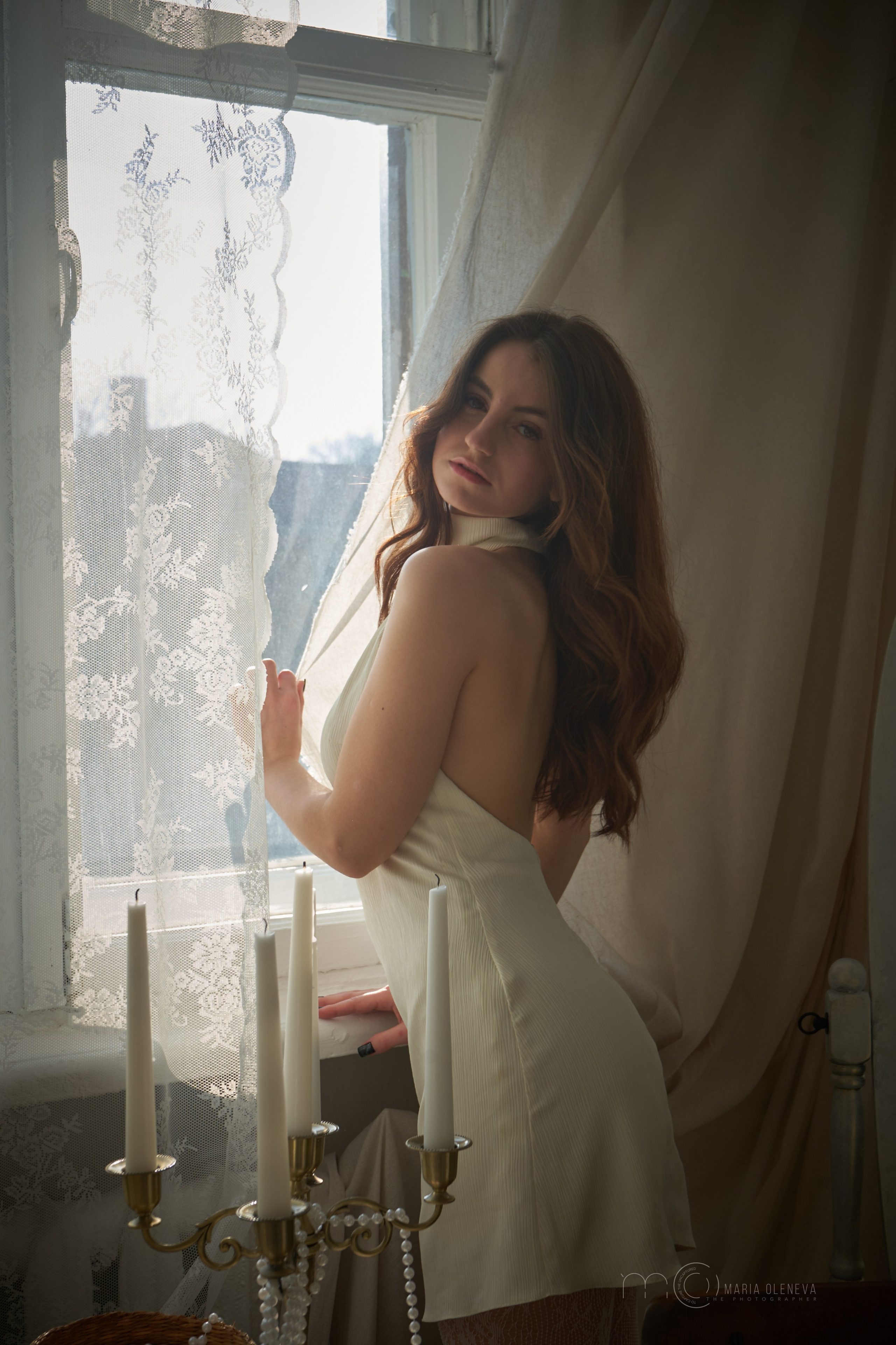 Настя в цветах. Фотограф Мария Оленева