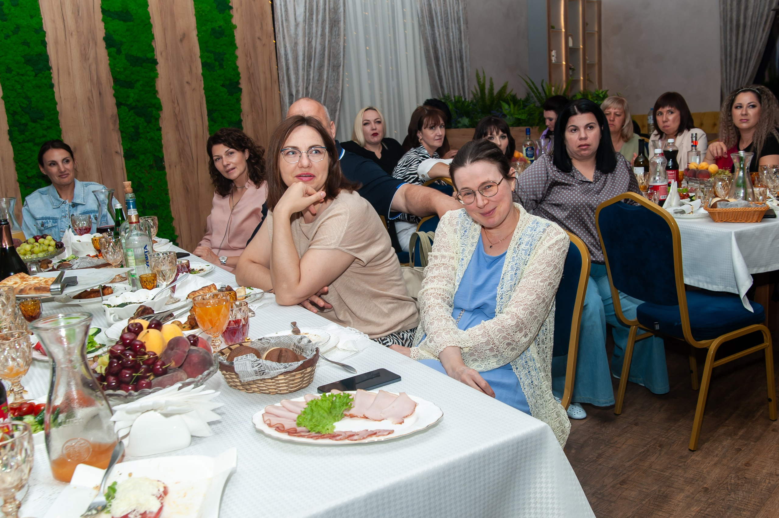 Выпускной МАОУ СОШ № 17 им. Эдуарда Есаяна. Свадебный и семейный фотограф Денис Лукьянов в Краснодаре, Краснодарском крае и Республике Крым