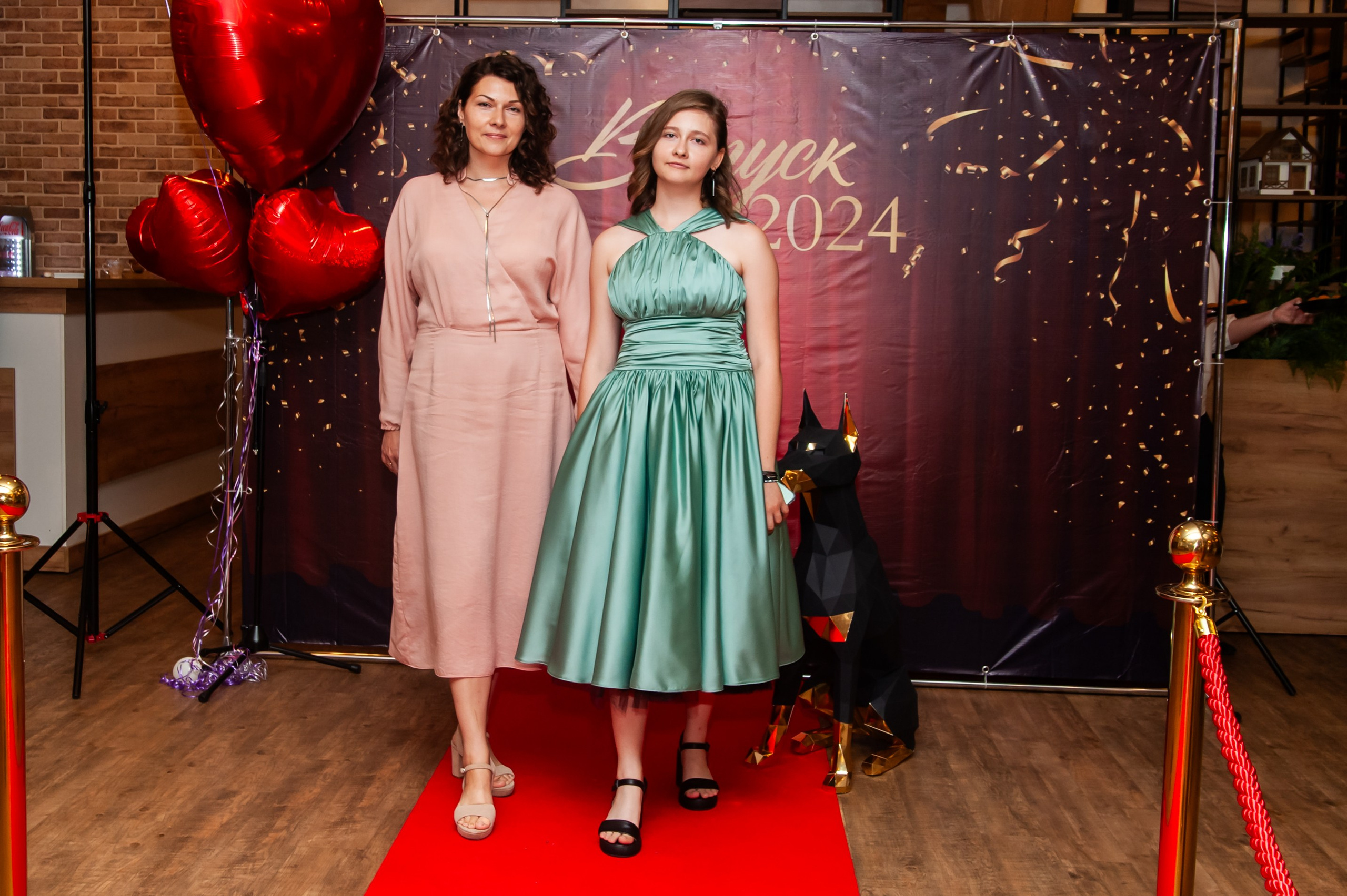 Выпускной МАОУ СОШ № 17 им. Эдуарда Есаяна. Свадебный и семейный фотограф Денис Лукьянов в Краснодаре, Краснодарском крае и Республике Крым