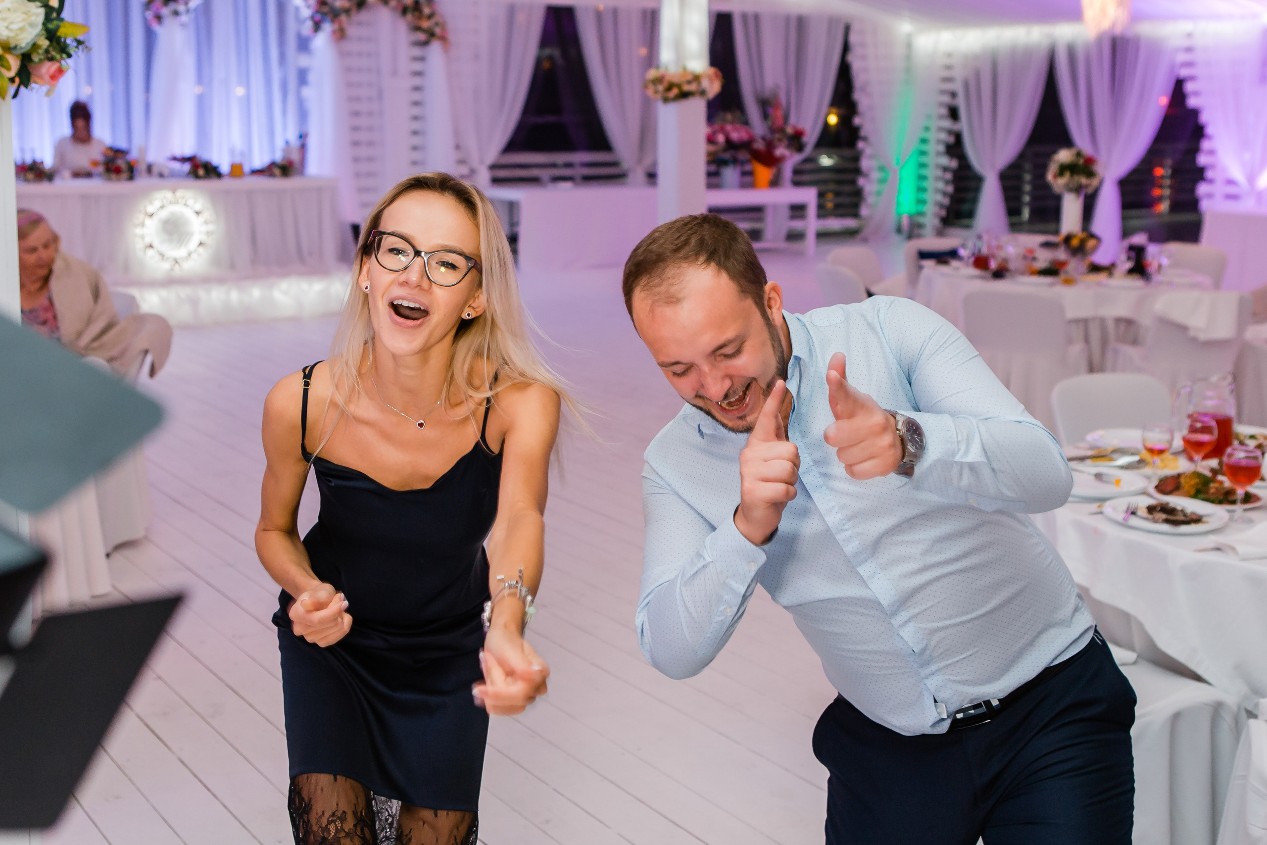 Денис и Ксения. Видеосъемка и фотосъемка свадеб. Фотограф и оператор на свадьбу. Видеосъемка подкастов, собственная видео-фотостудии. Предметная фотосъемка