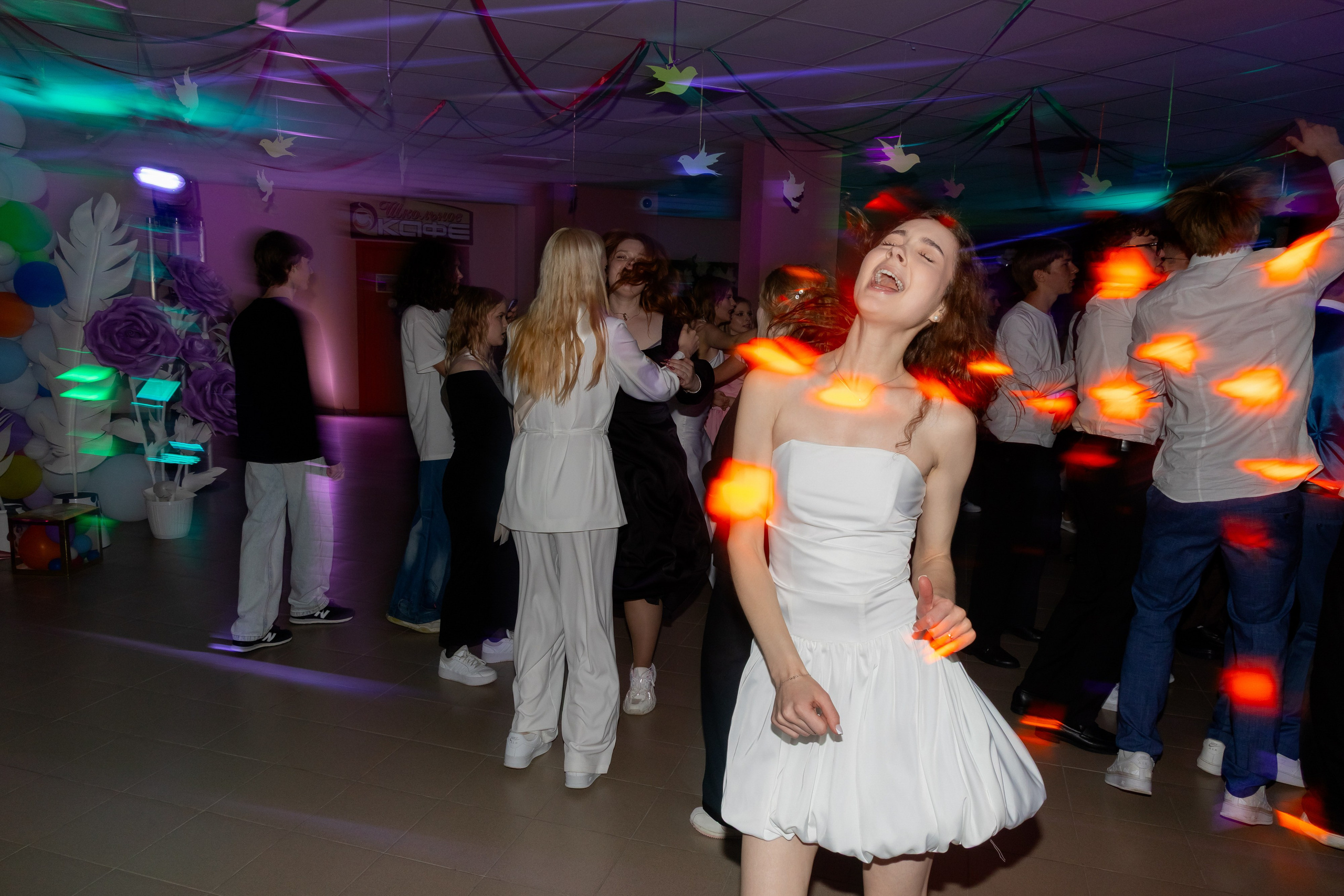 Школьный выпускной 2025 год в Минске, Беларуси. Свадебный фотограф в Минске/Беларуси Сергей Спиридонов