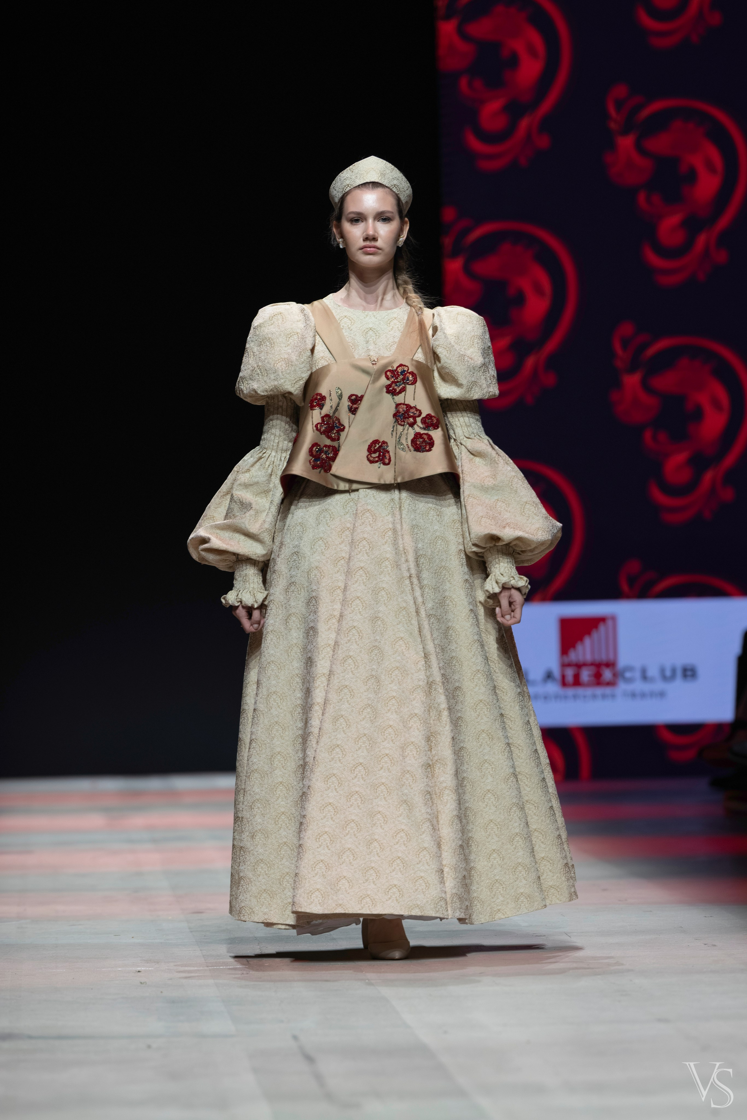 Неделя Российской моды. Манеж. РГУ Косыгина. Фотограф Виктор Степанов