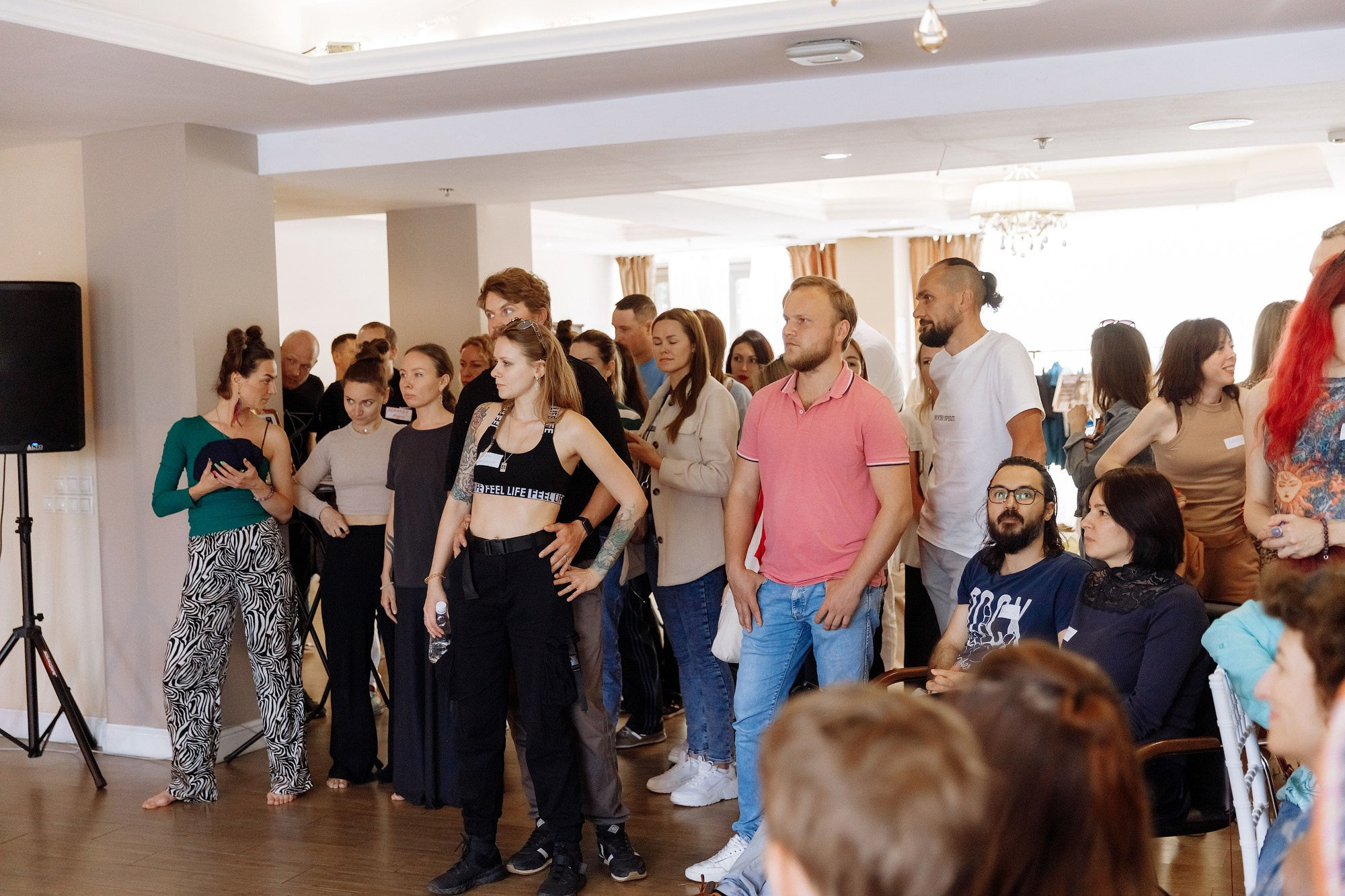 Фотограф на психологическом мероприятии. Профессиональный фотограф в Сочи Виктория Джой. Обучение