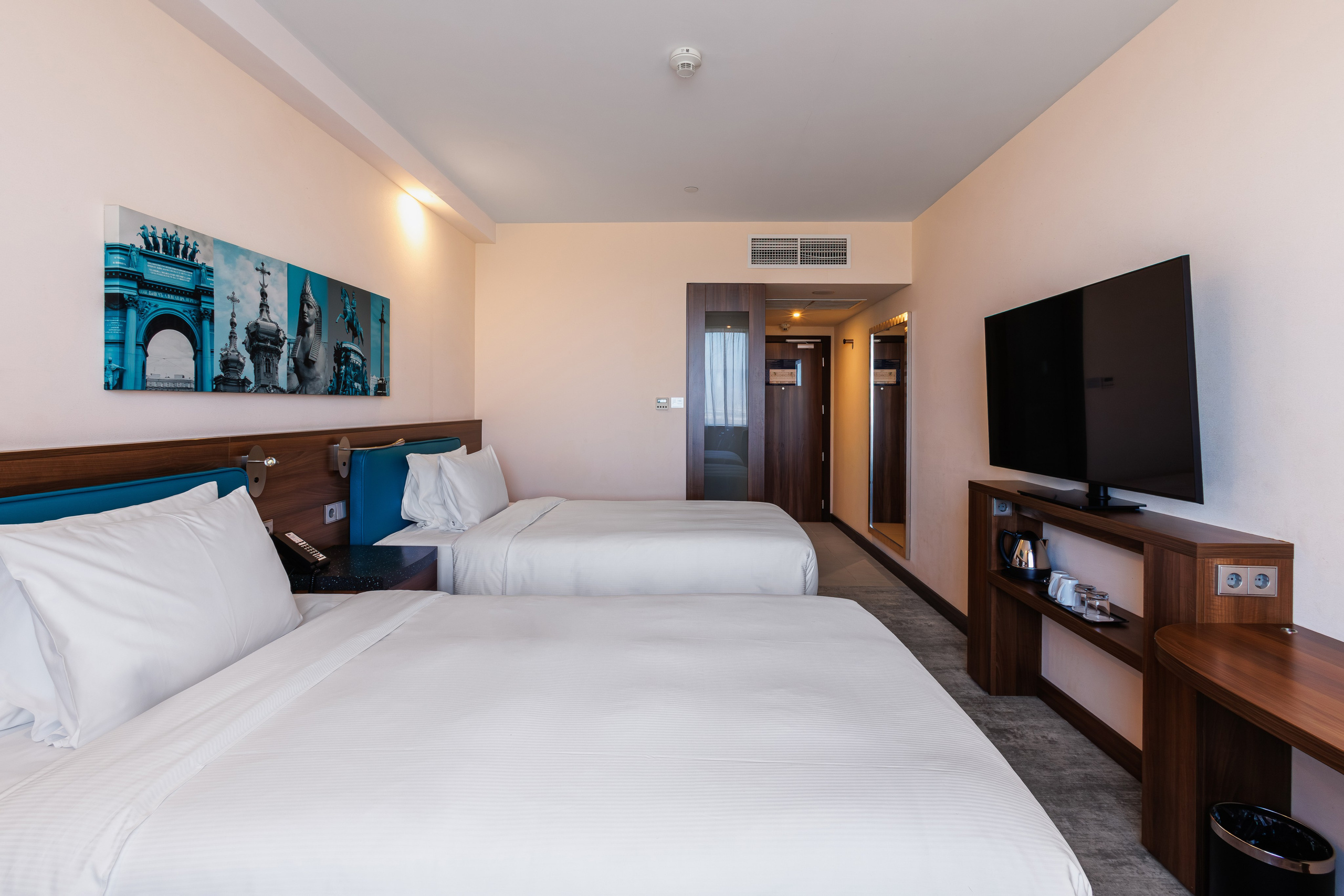 Hampton by Hilton Saint Petersburg ExpoForum 3*. Коммерческий фотограф в Санкт-Петербурге | Фуд, интерьерная и рекламная съемка | Влад Жолудев