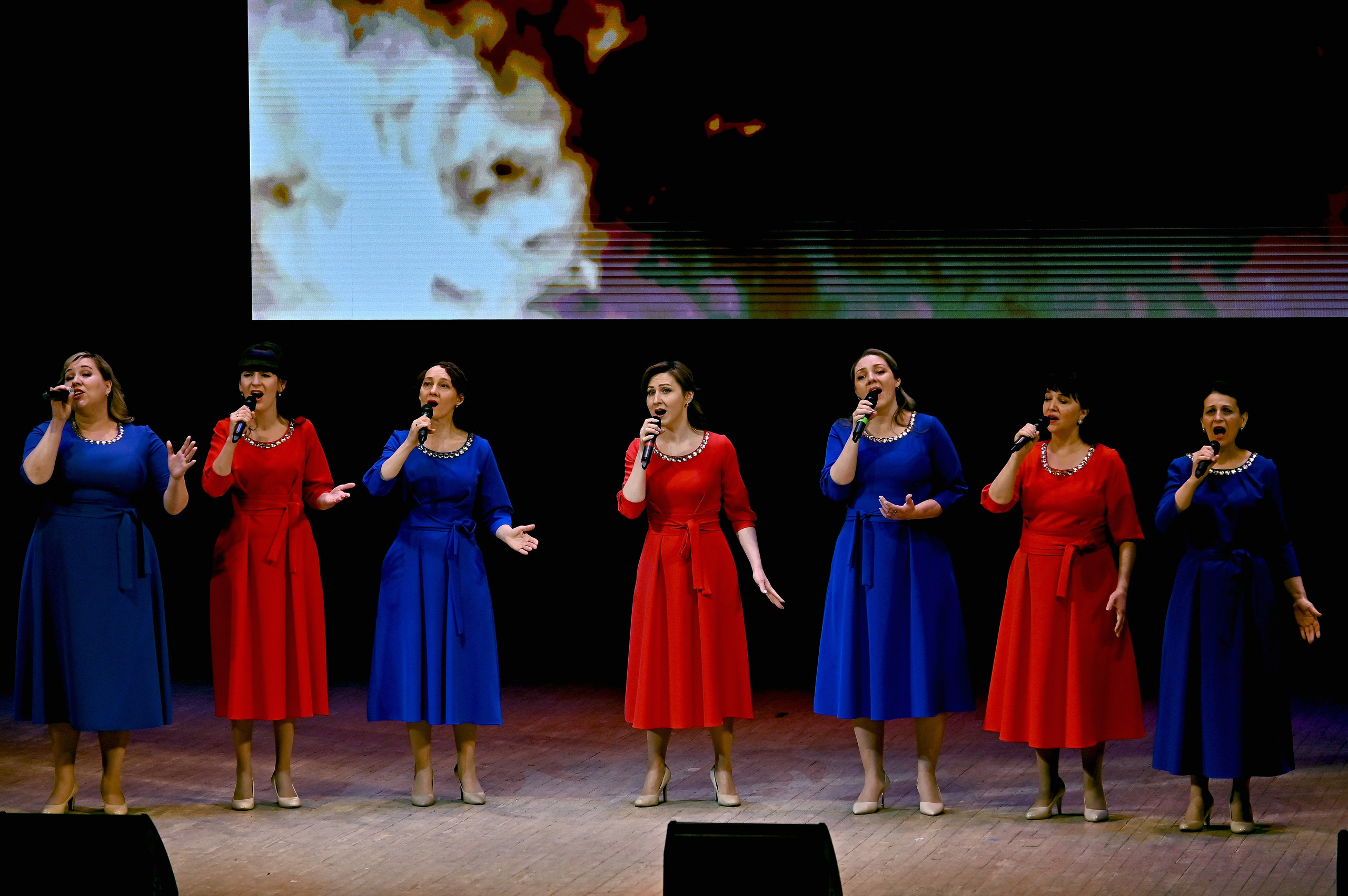 ФОТОГРАФ ВАШИХ МЕРОПРИЯТИЙ РЯЗАНЬ СЕРГЕЙ КЛЮЕВ Концертная фотография близка к репортажу и портретной съемке