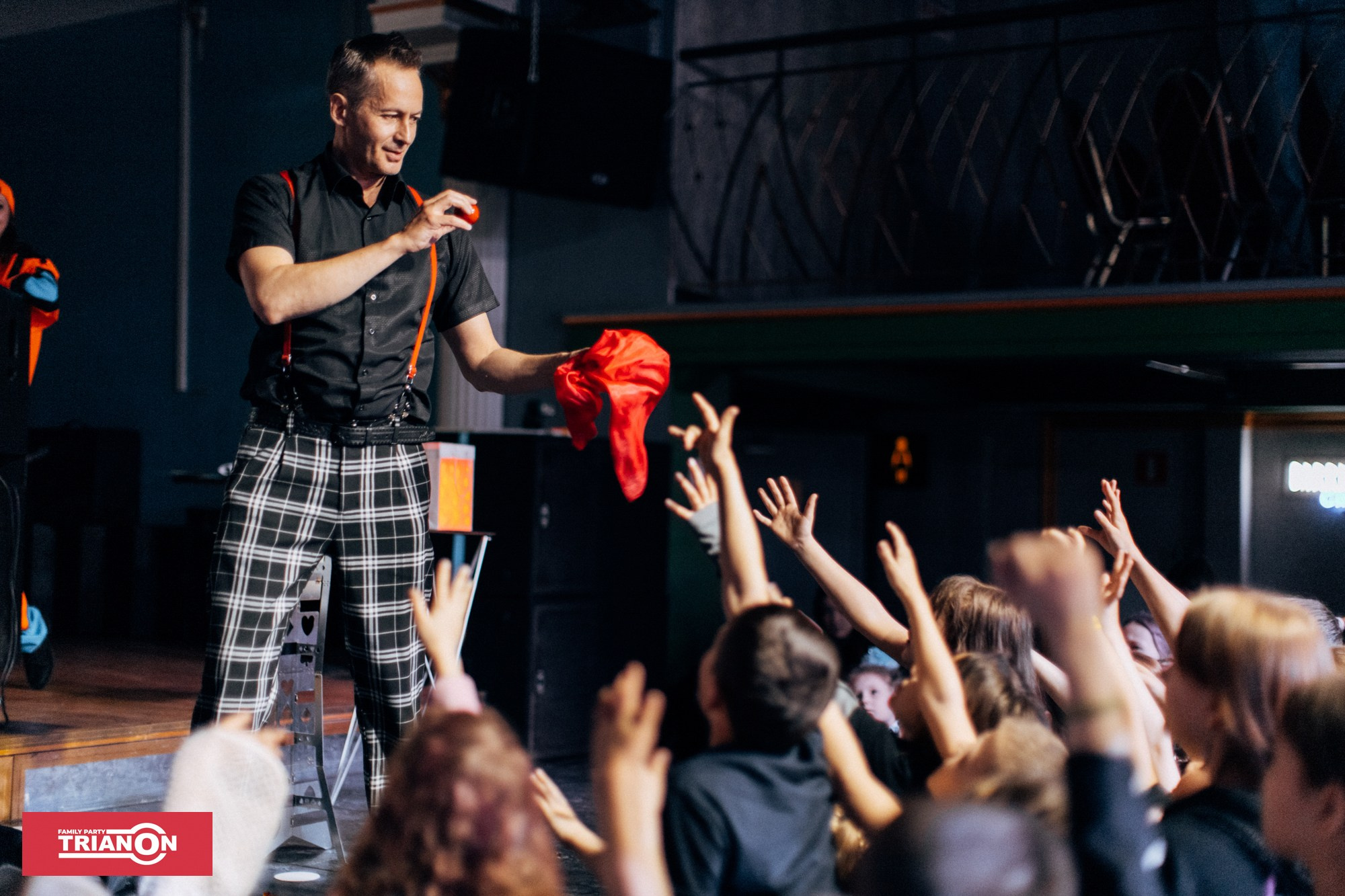 Семейная дискотека TRIANON. Фотограф Владимир Молоканов