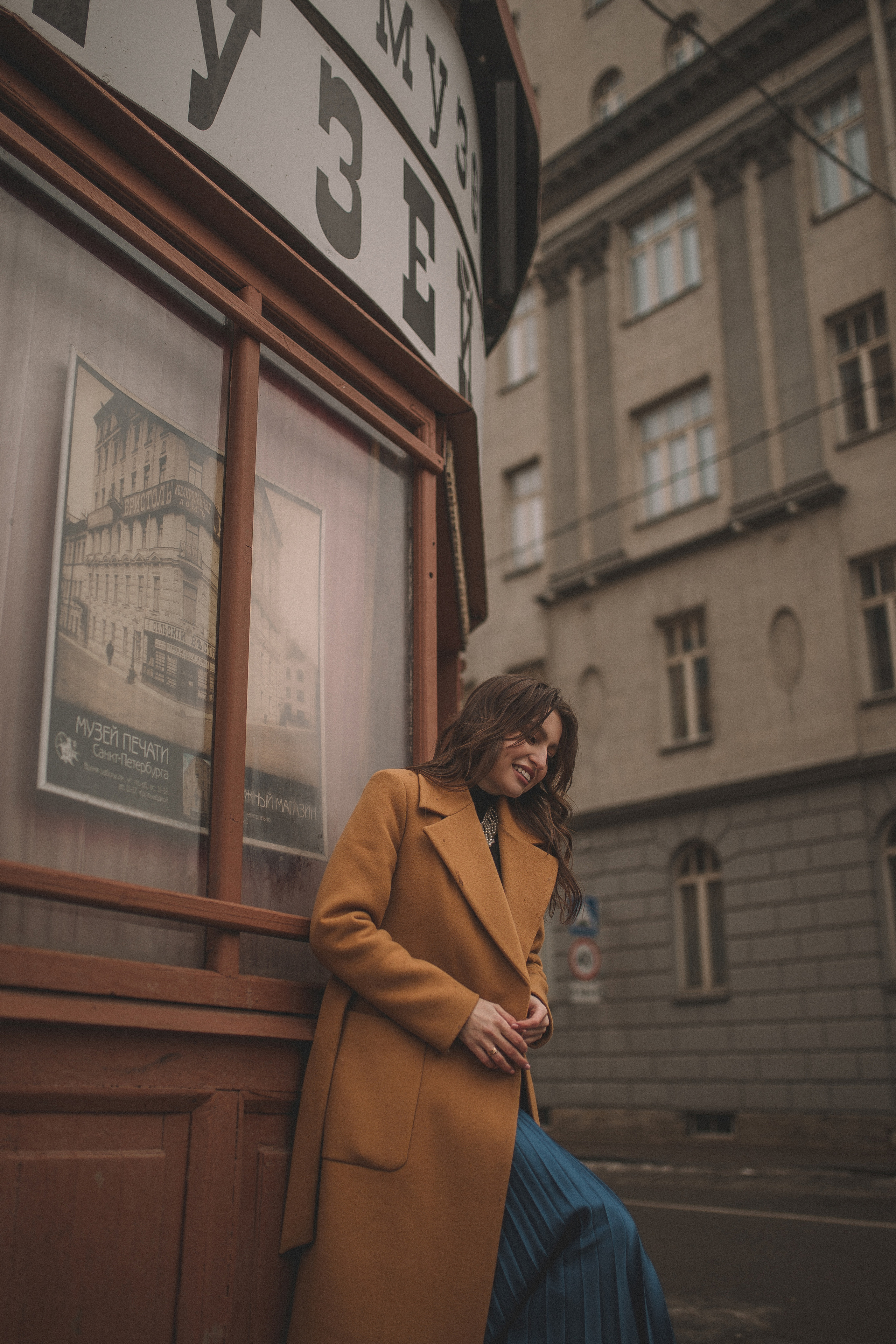 Фотосессия в парадной. Фотограф Екатерина Амбрушкевич