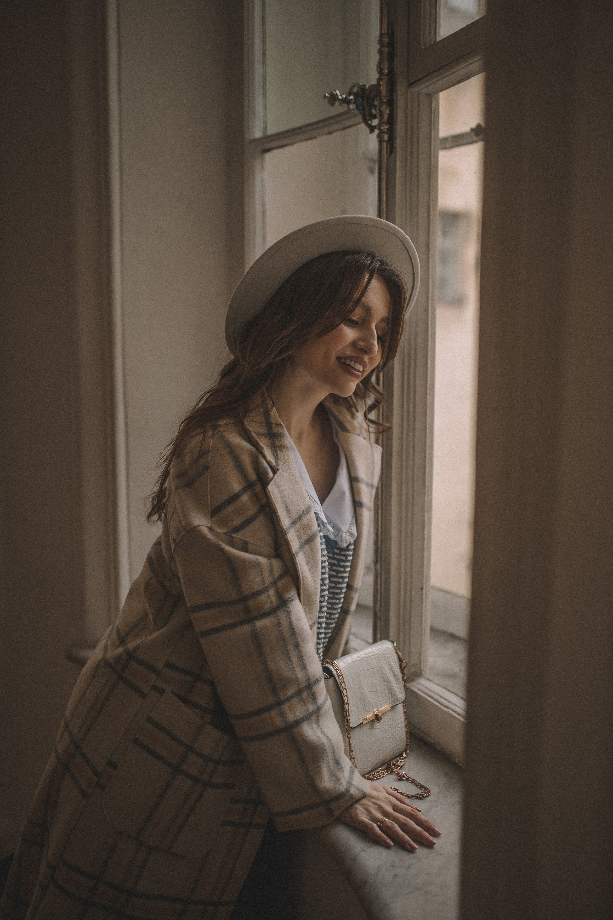 Фотосессия в парадной. Фотограф Екатерина Амбрушкевич