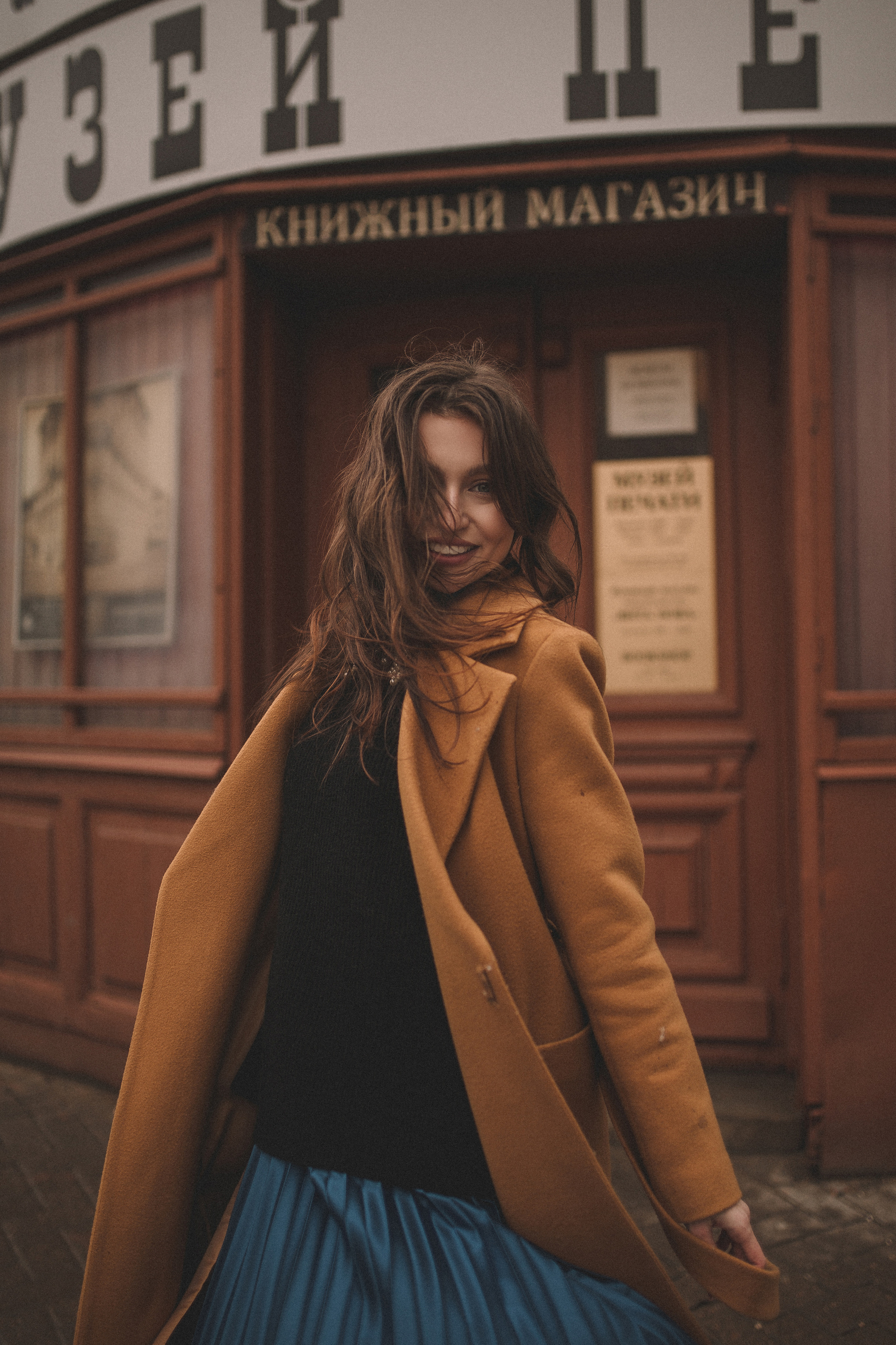 Фотосессия в парадной. Фотограф Екатерина Амбрушкевич