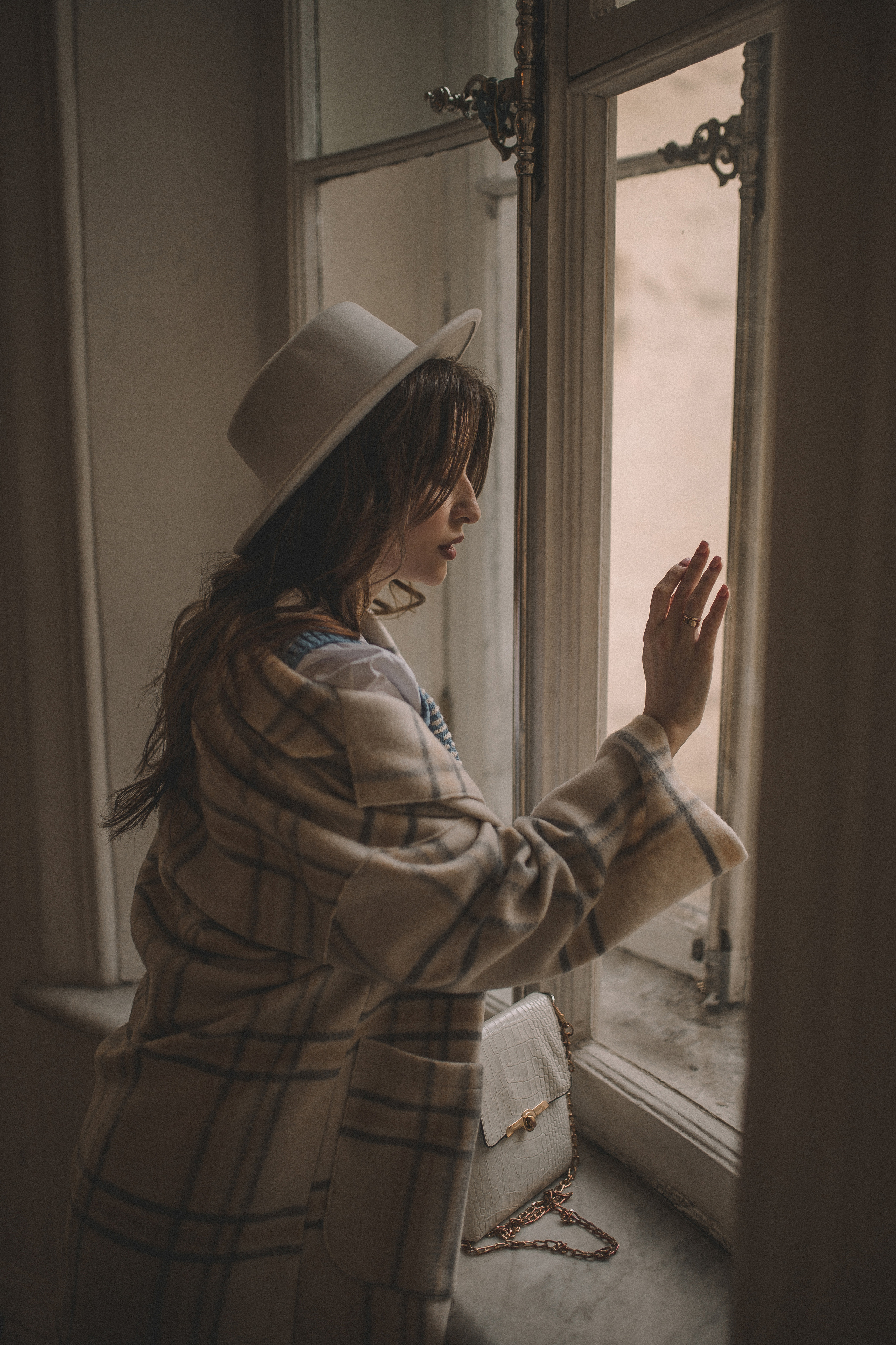 Фотосессия в парадной. Фотограф Екатерина Амбрушкевич