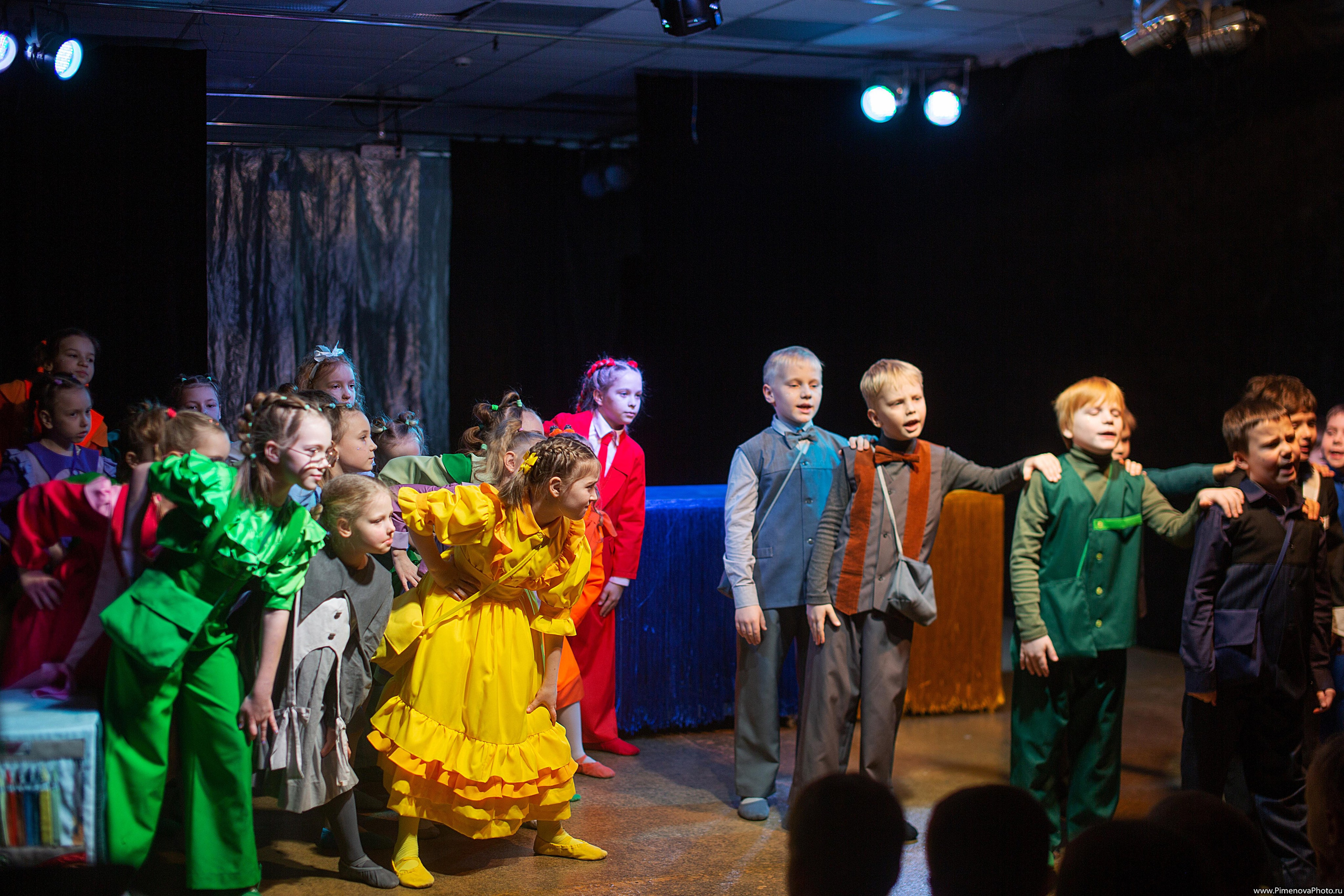 Карандаши «Театрум» ДТЦ, февраль. Семейный и детский фотограф в Петрозаводске