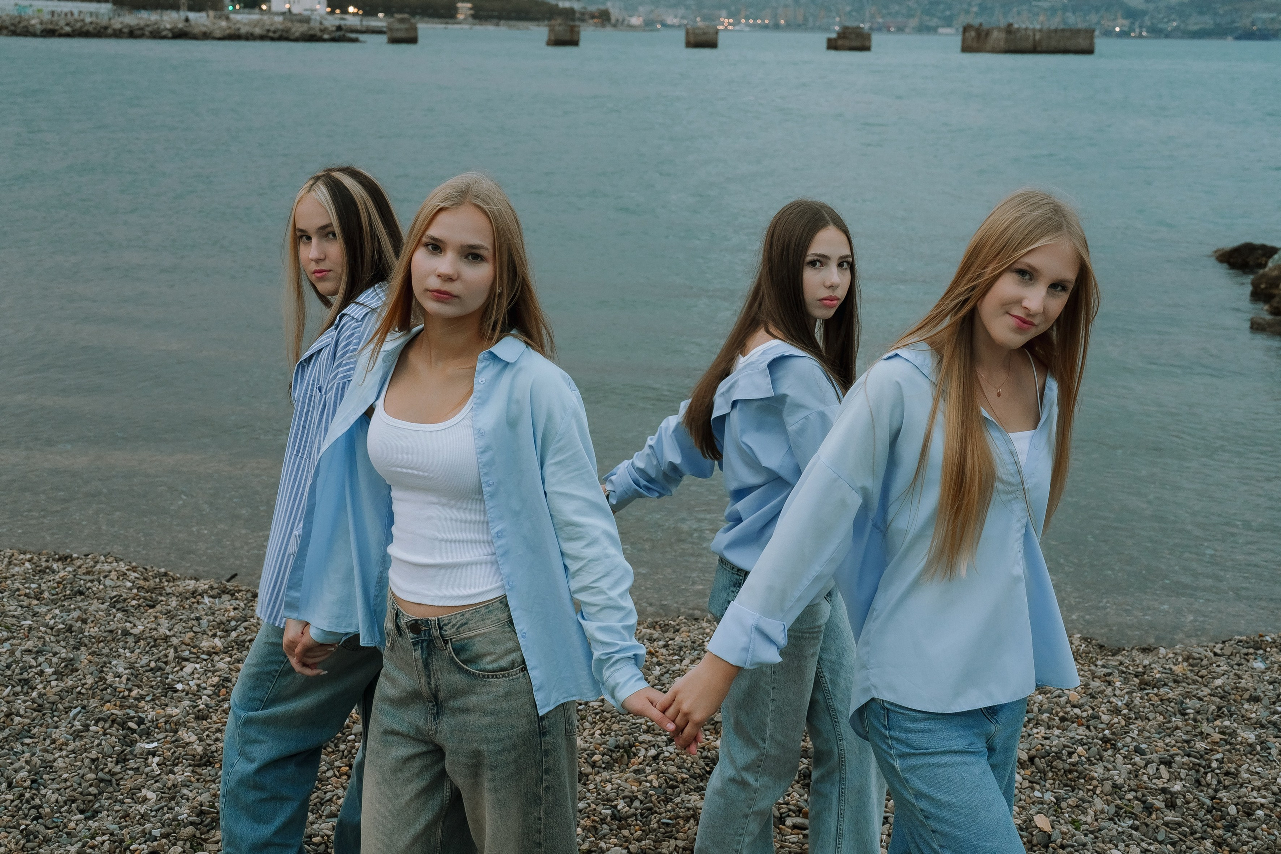 Пляж Кристалл — старшая школа. Выпускные альбомы Натальи Бутко: Новороссийск, Анапа, Геленджик