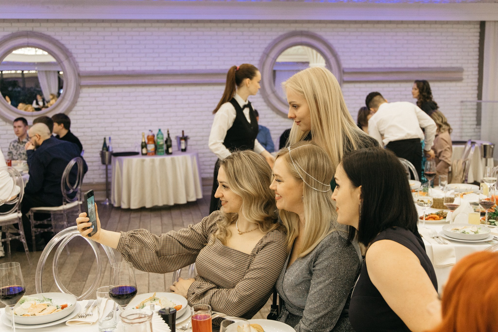 Интрополис. Артём Бачурин — свадебный фотограф Воронеж