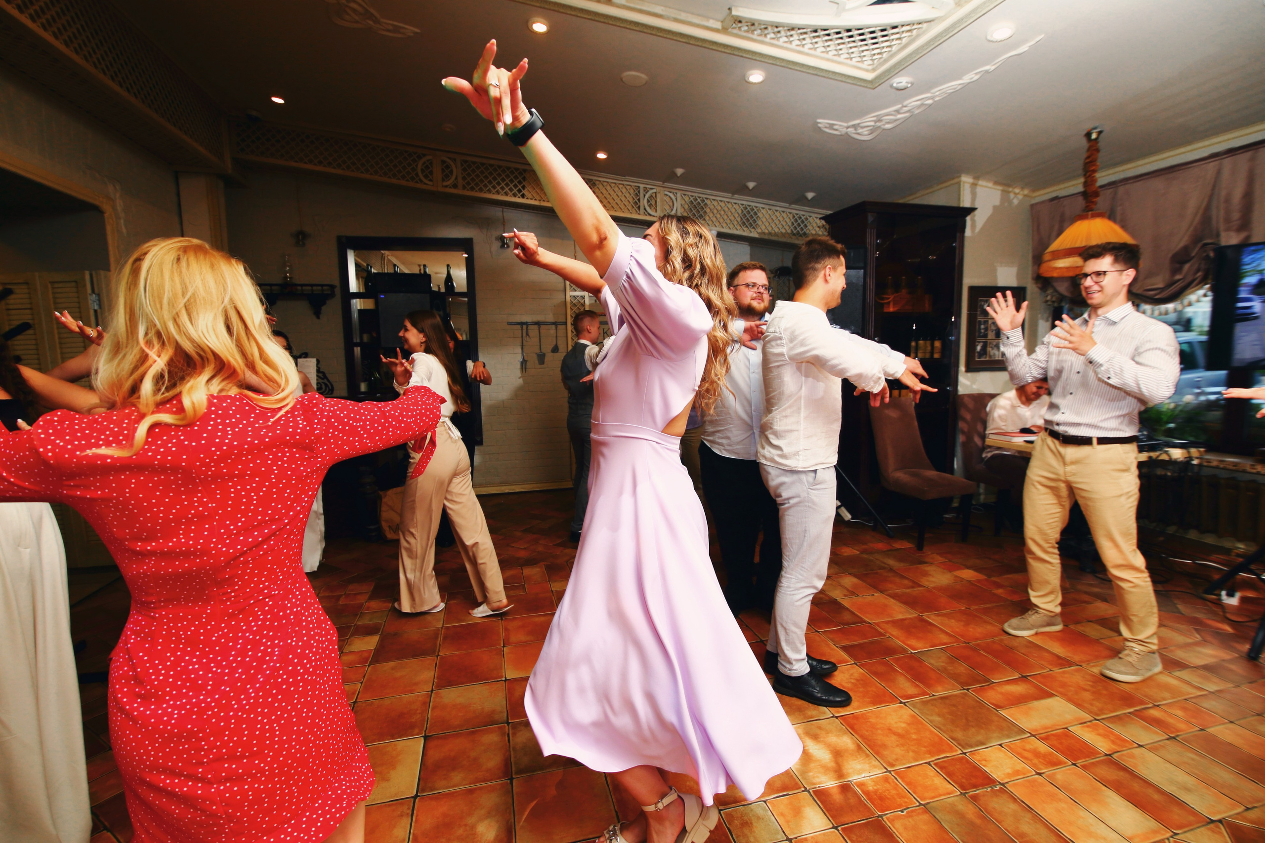Съемка пары в отеле, на природе, в городе. Свадебный и репортажный фотограф в Ярославле и Санкт-Петербурге Роман Микрюков