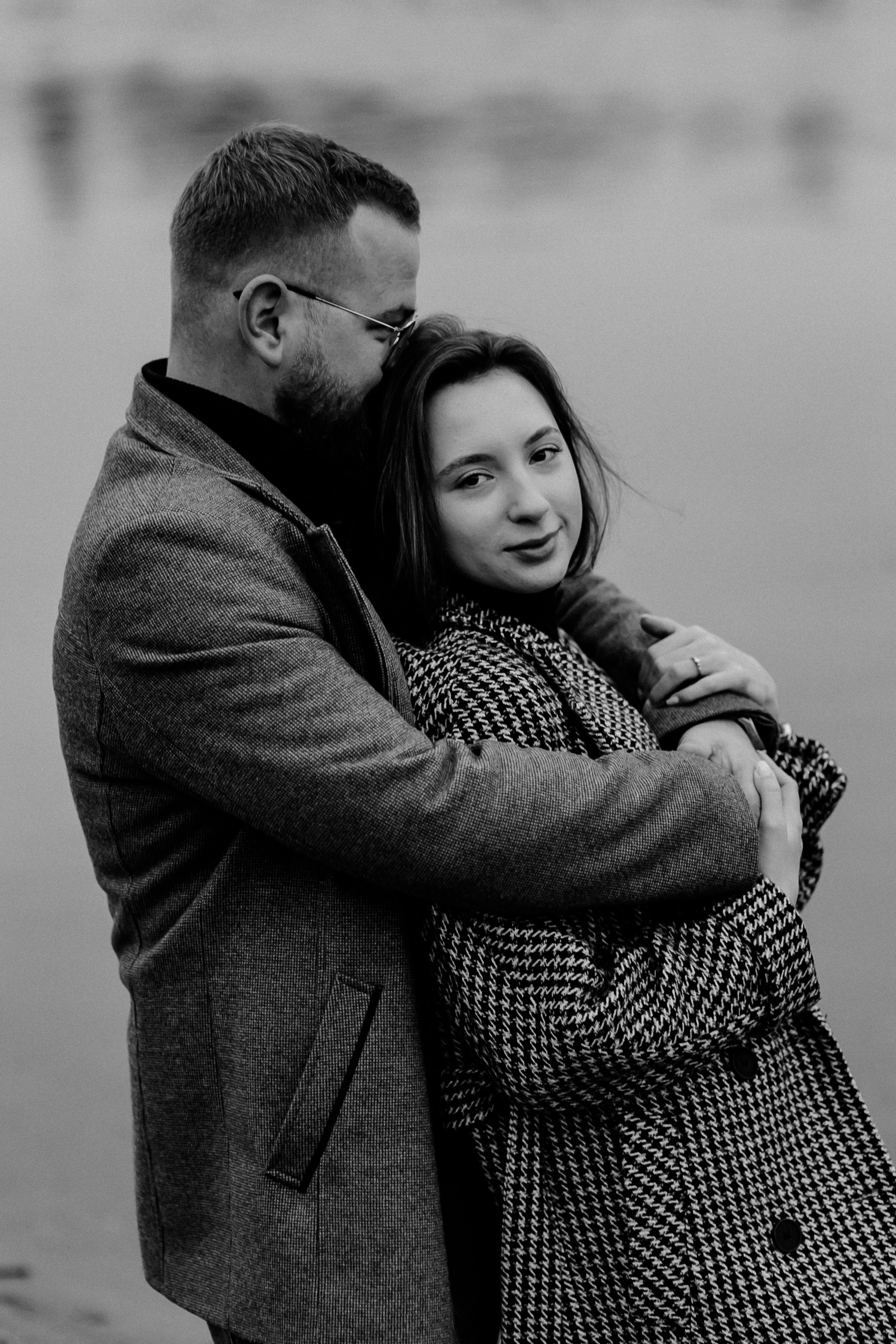 Фотосессия влюбленных осенью в городе. Свадебный и репортажный фотограф в Ярославле и Санкт-Петербурге Роман Микрюков