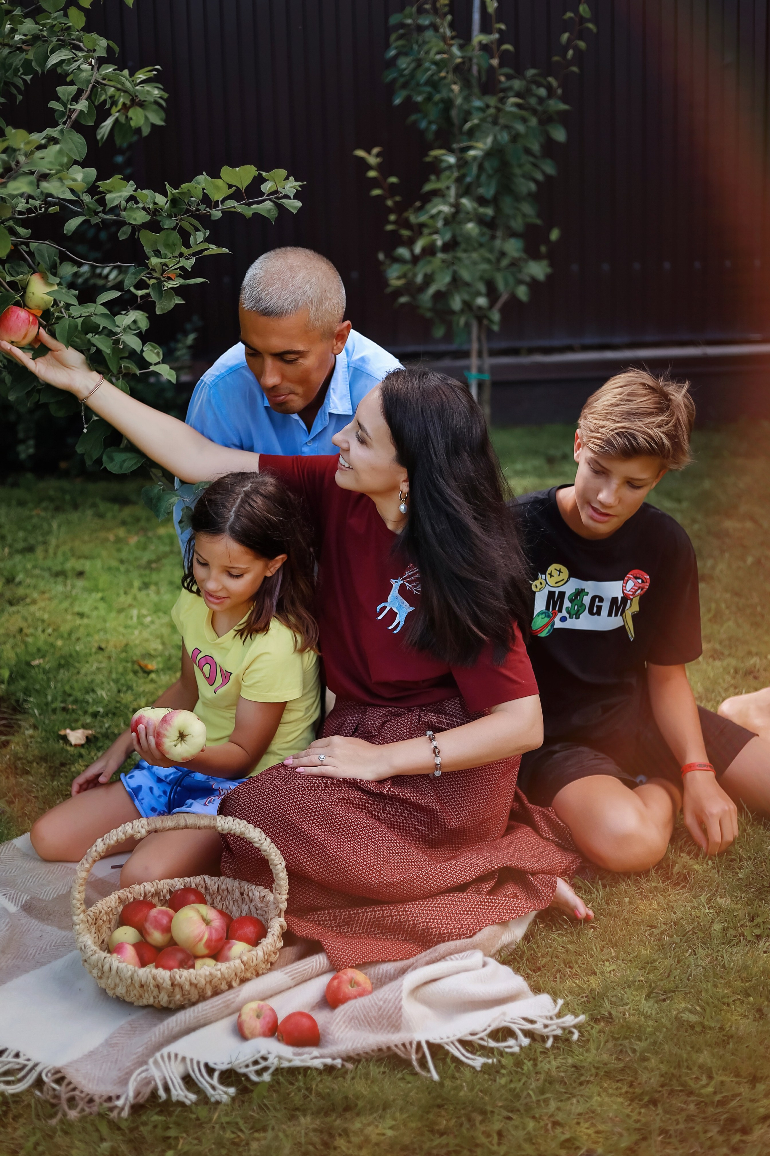 Елена и семья. Фотограф в Москве Ксения Мокрушина | Brand & Women photographer