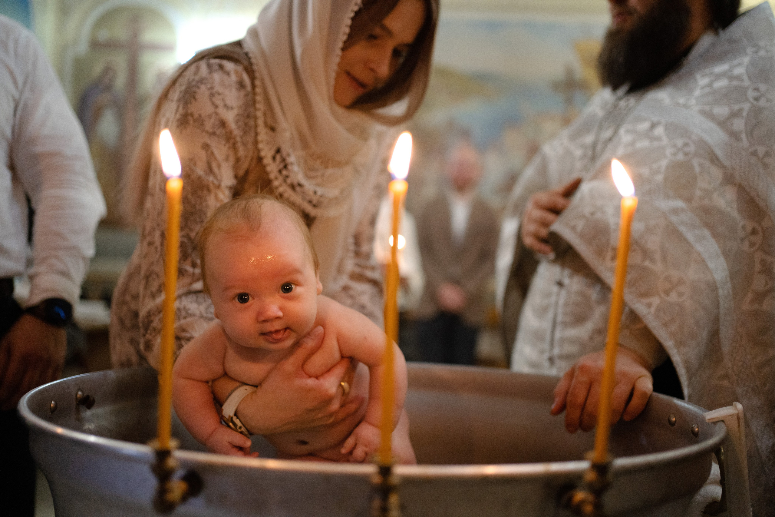Съемка Таинства Крещения в храме Архангела Михаила в Тропареве. Семейный и детский фотограф в Москве Екатерина Офицерова
