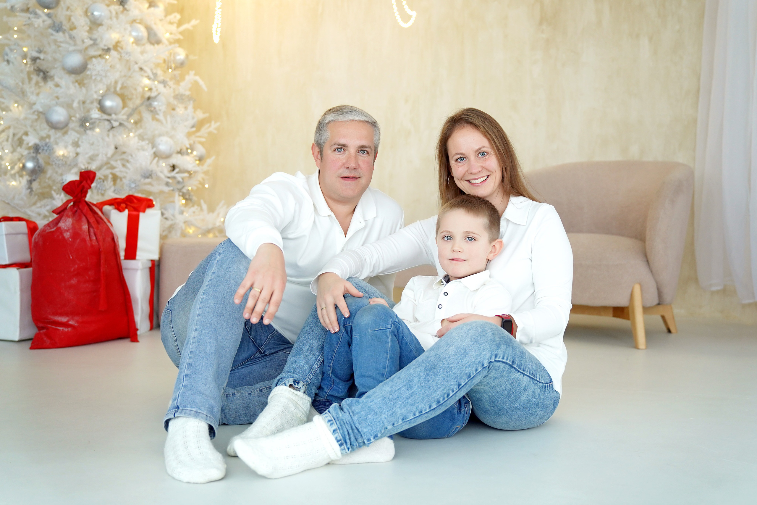 Семейная фотосессия в студии ZOOM (Сосенки). Семейный и детский фотограф в Москве Екатерина Офицерова