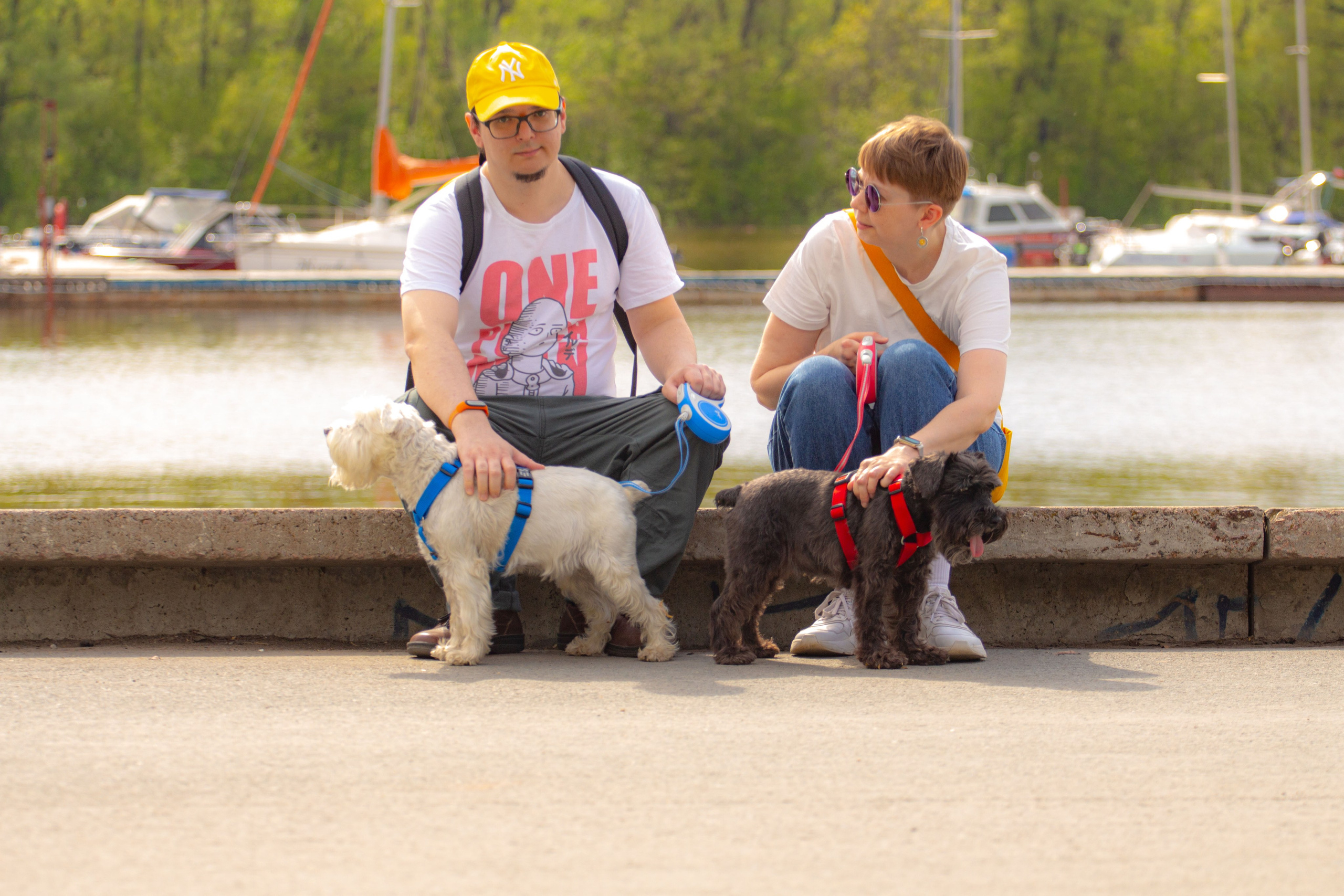 Цвергшнауцеры и их хозяева Андрей и Полина. Фотограф Екатерина Козловская