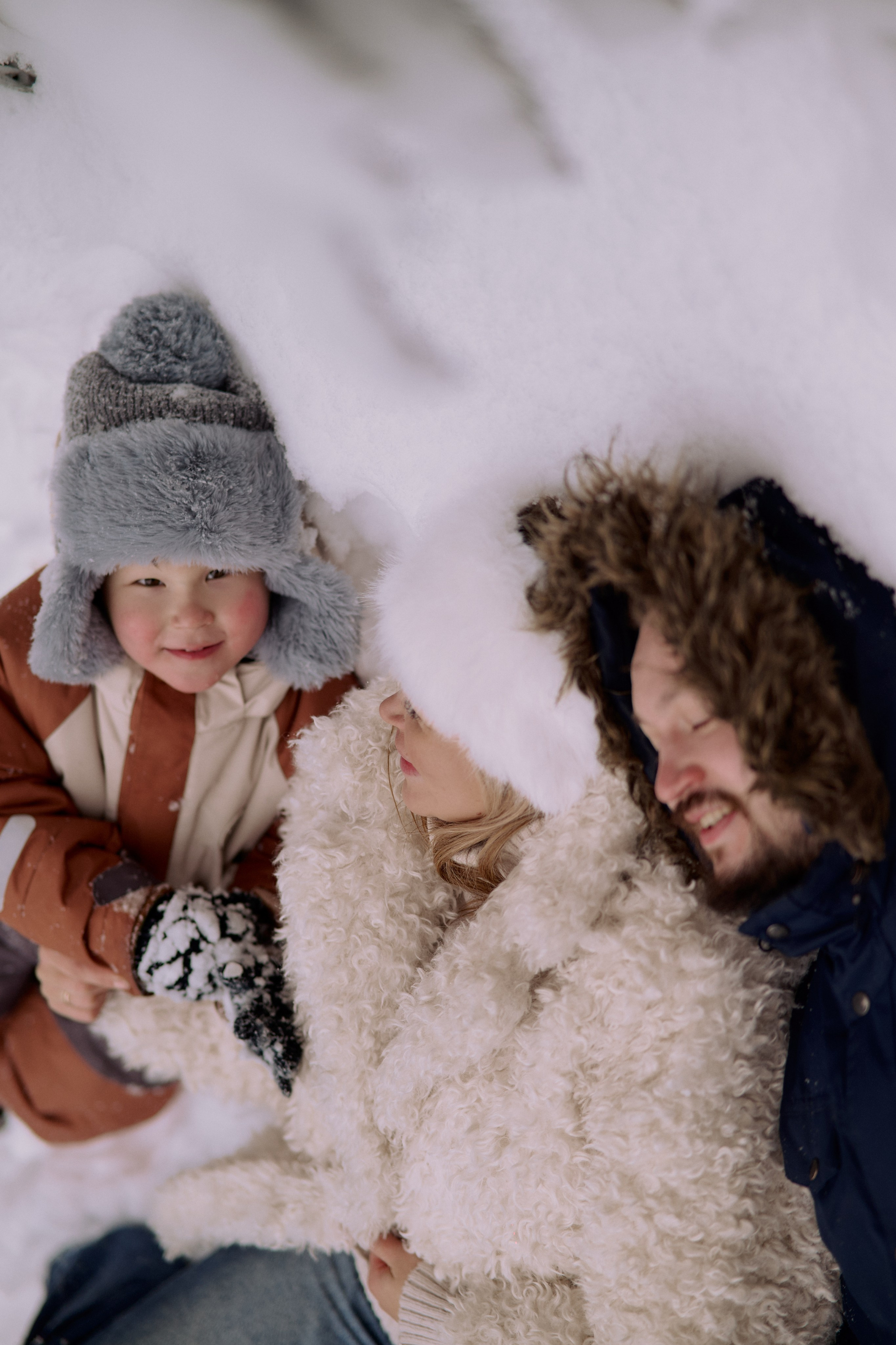 Паша, Света и Марк на зимней прогулке. Семейный и свадебный lifestyle-фотограф в Москве Мария Петрова