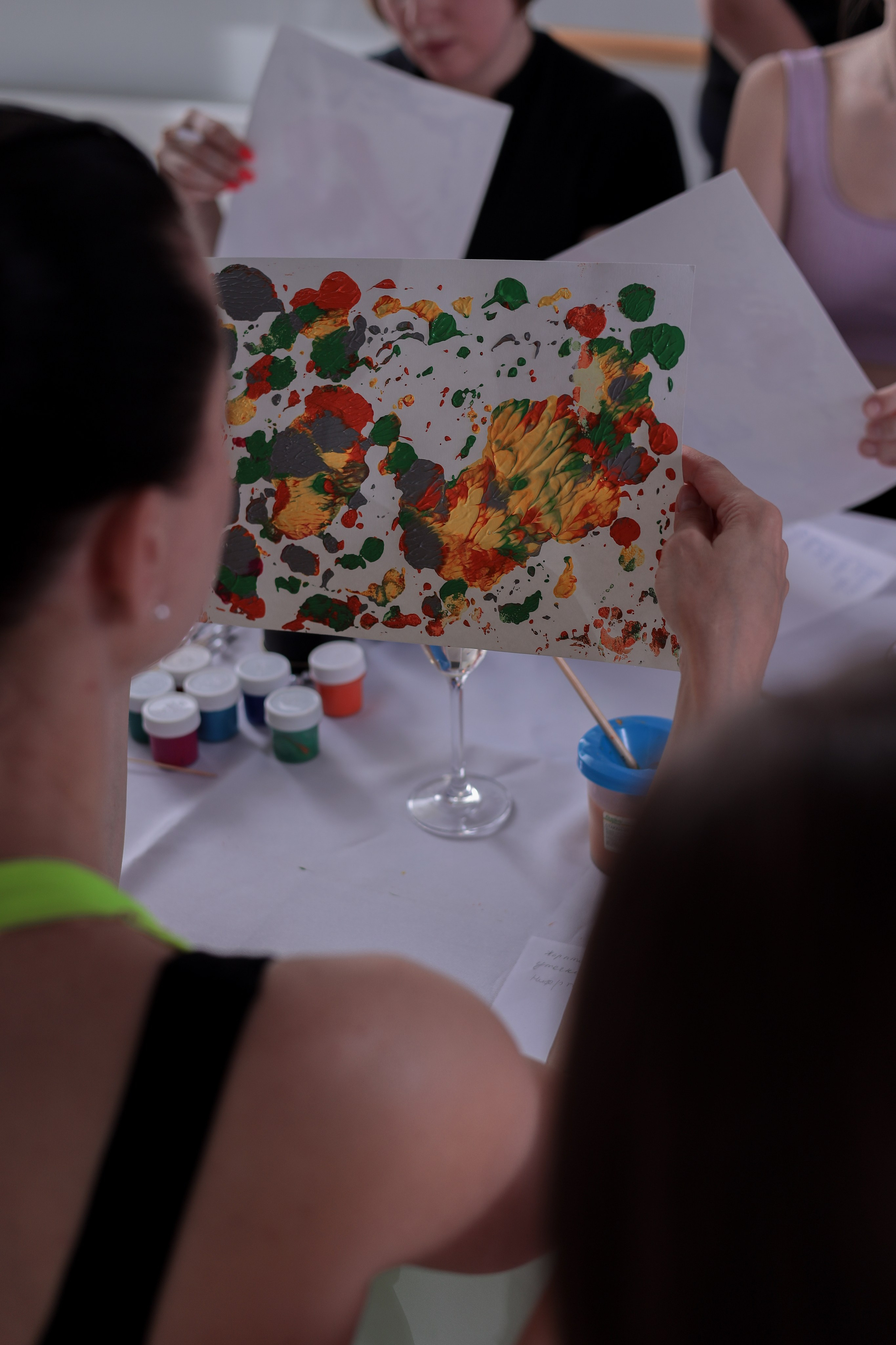 Арт-терапия + аэройога. Фотограф Надршина Лилия