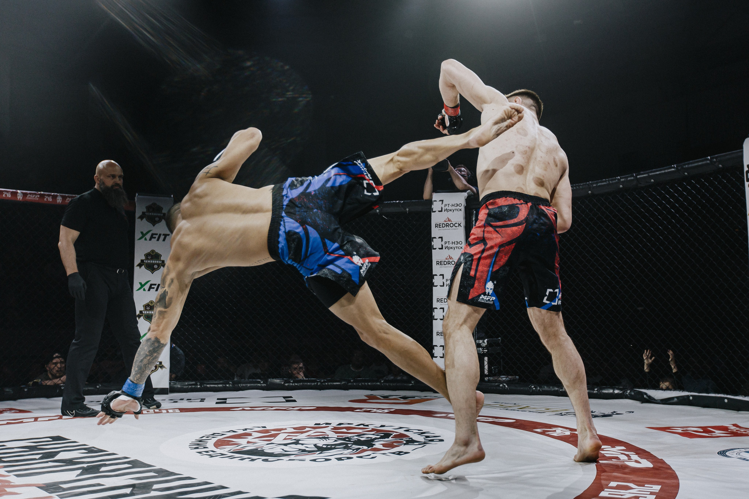 MFP246 МАКСИМ БУТОРИН VS МАРСИО БРЕНО. Фотограф Иркутск Антипин Сергей