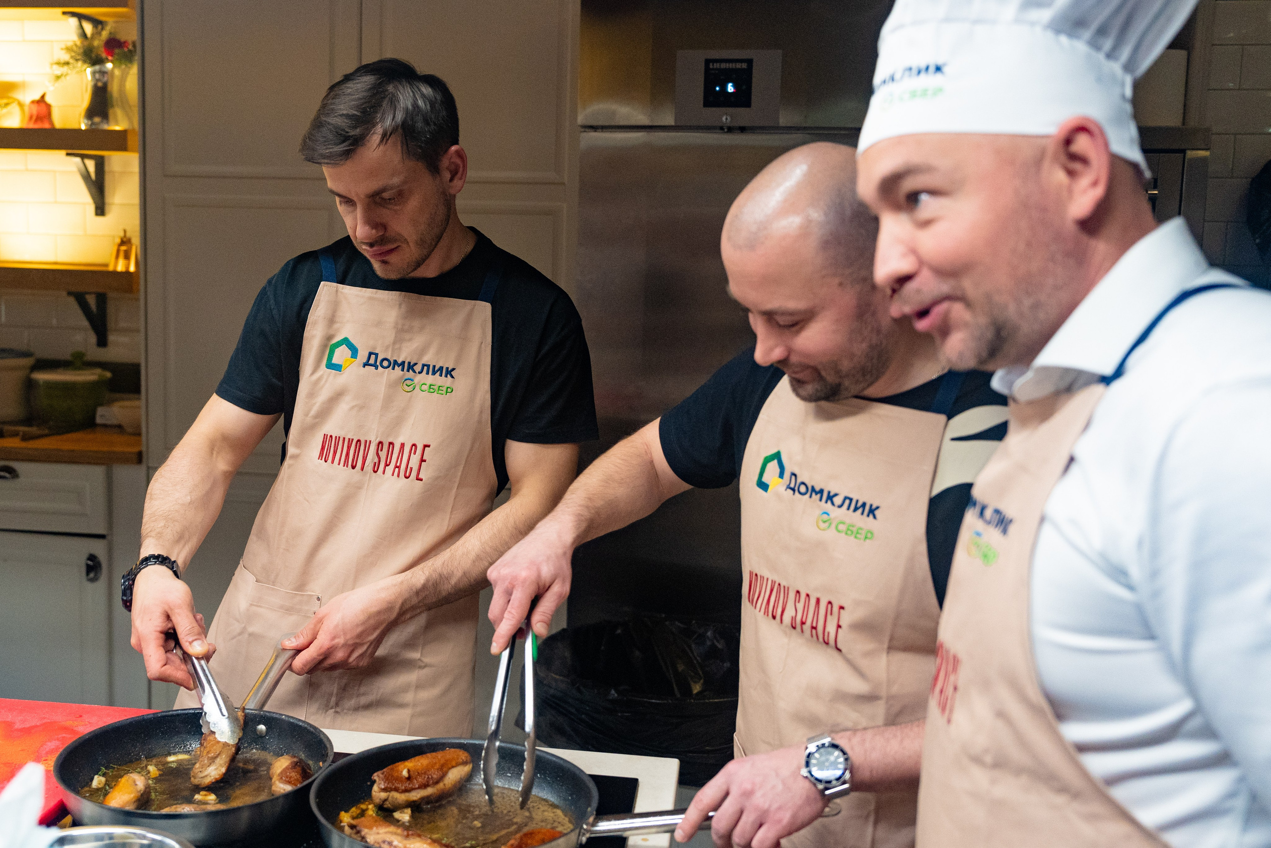 NOVIKOV SCHOOL — Умами зал. Фотограф Никита Комаров