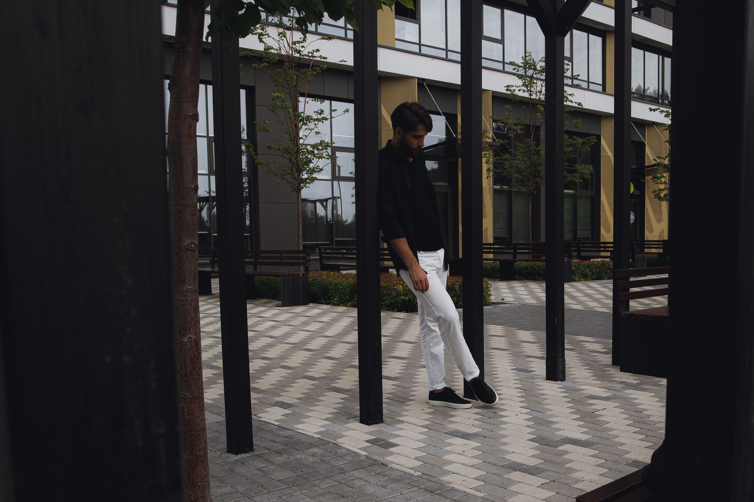 Мужская прогулочная фотосессия в Екатеринбурге. Свадебный, семейный фотограф, контент съёмка. Екатеринбург. Елена Граф