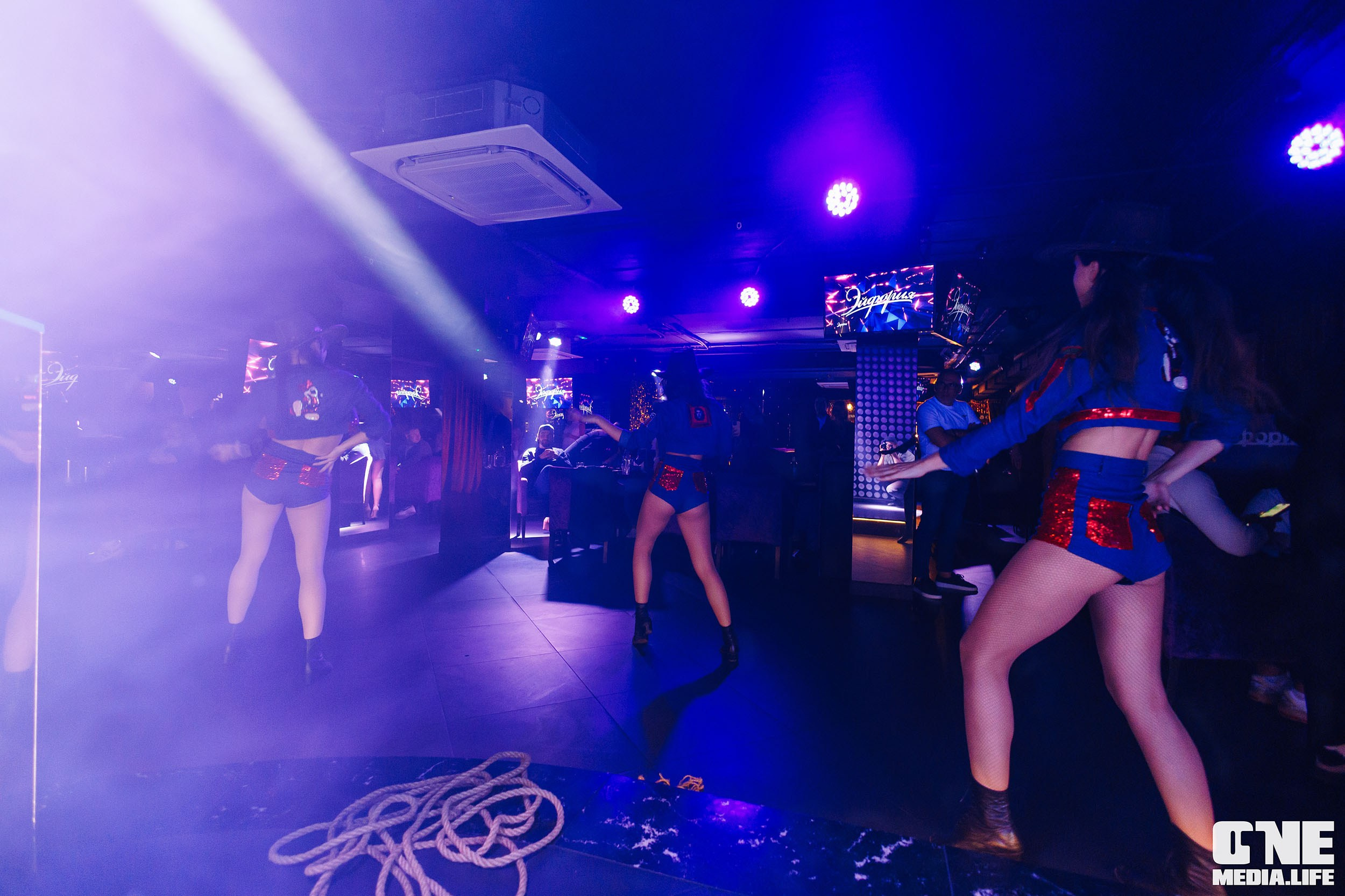 Фоторепортаж из караоке-клуба Эйфория. One Media Life: фоторепортажи, фотоотчеты с мероприятий и заведений