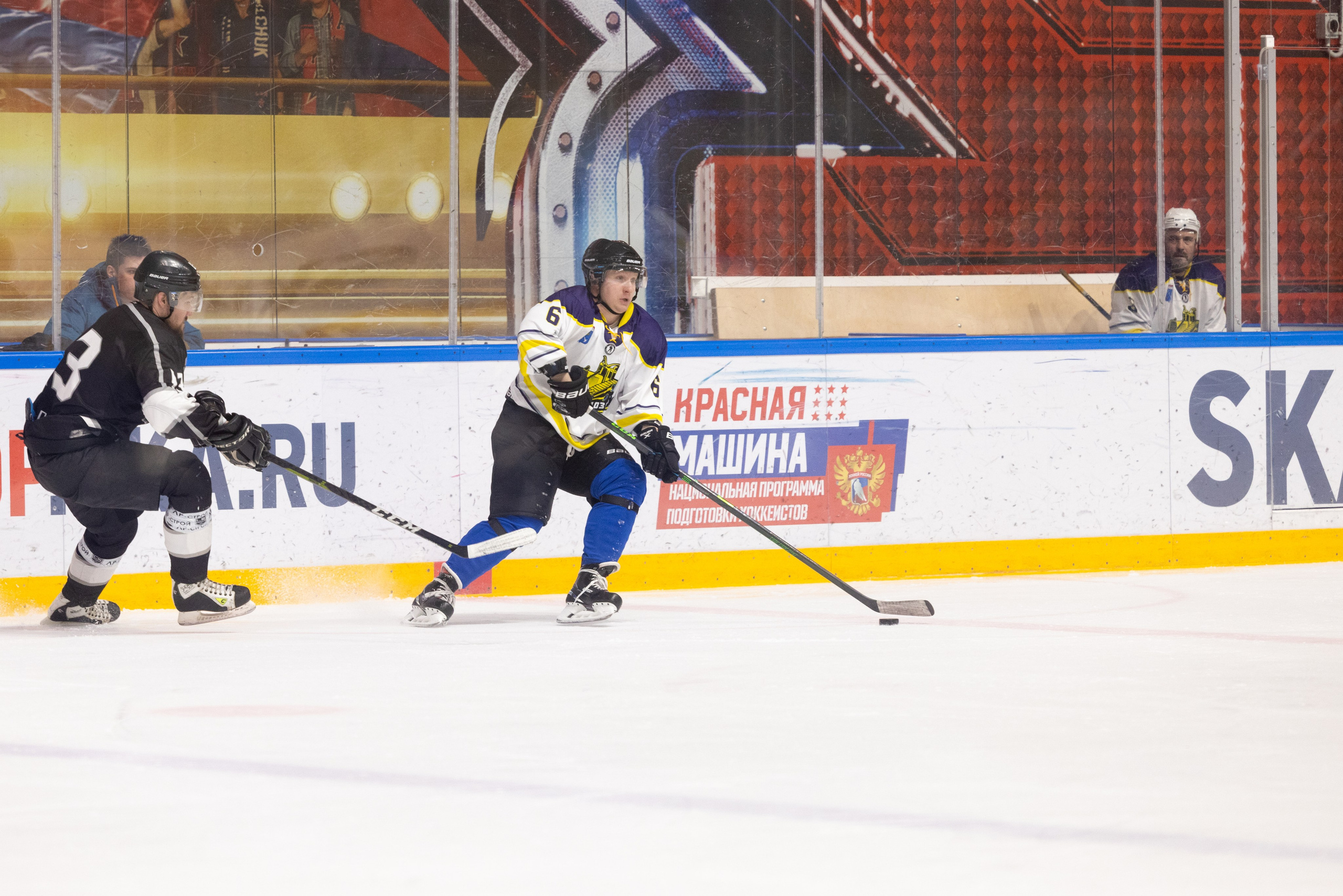 Бульдозер vs. LR-строй. Фотограф Александр Заломаев