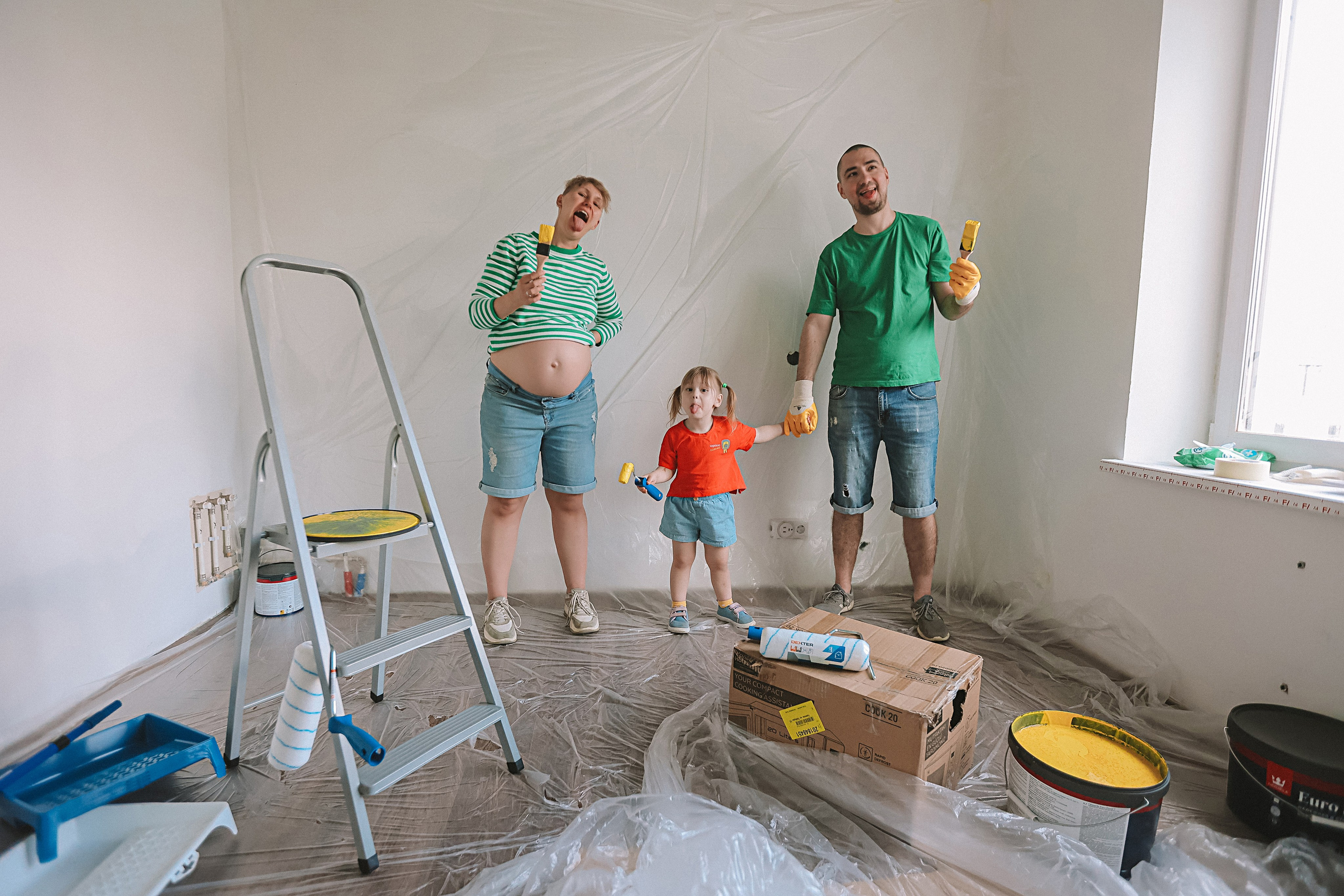 Ремонт. Семейный фотограф Тюмень, фотограф на роды Салмина Мария